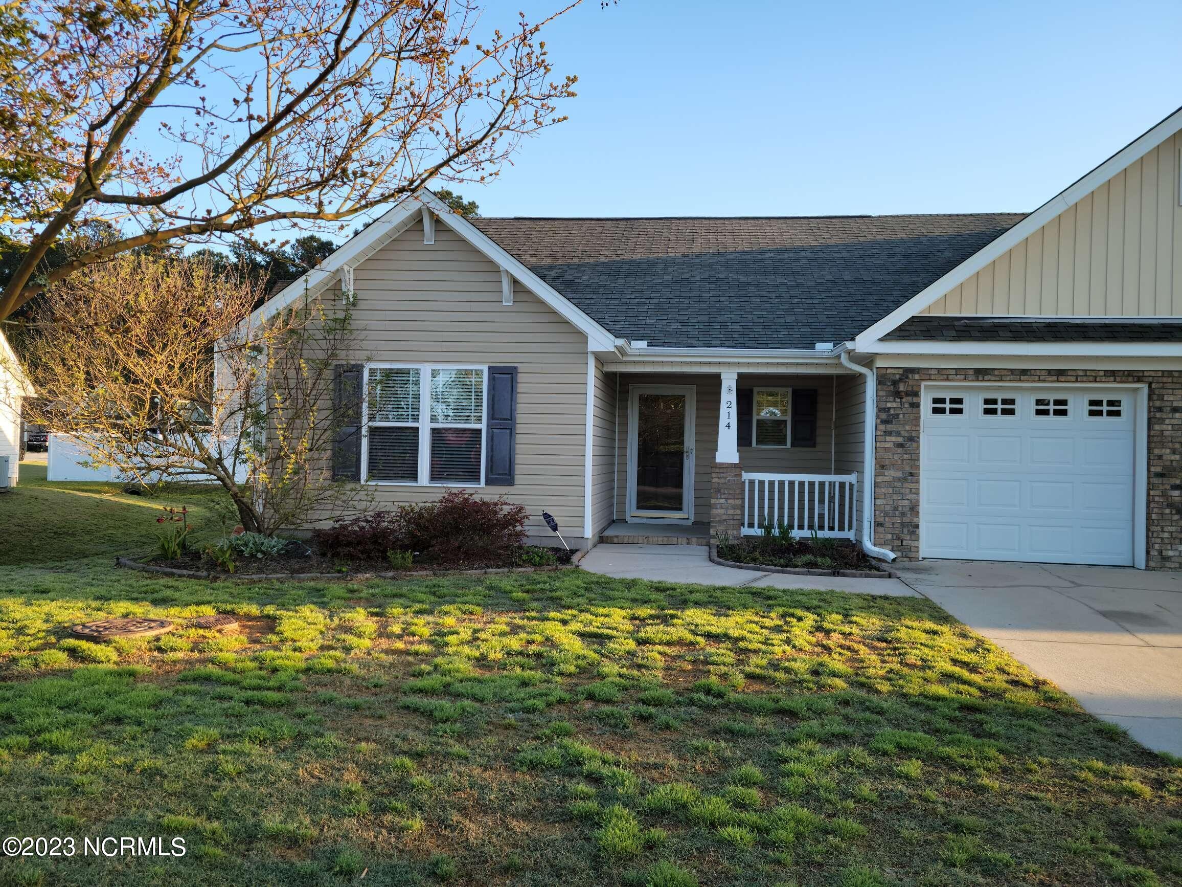 214 Kestrel Court Property Photo