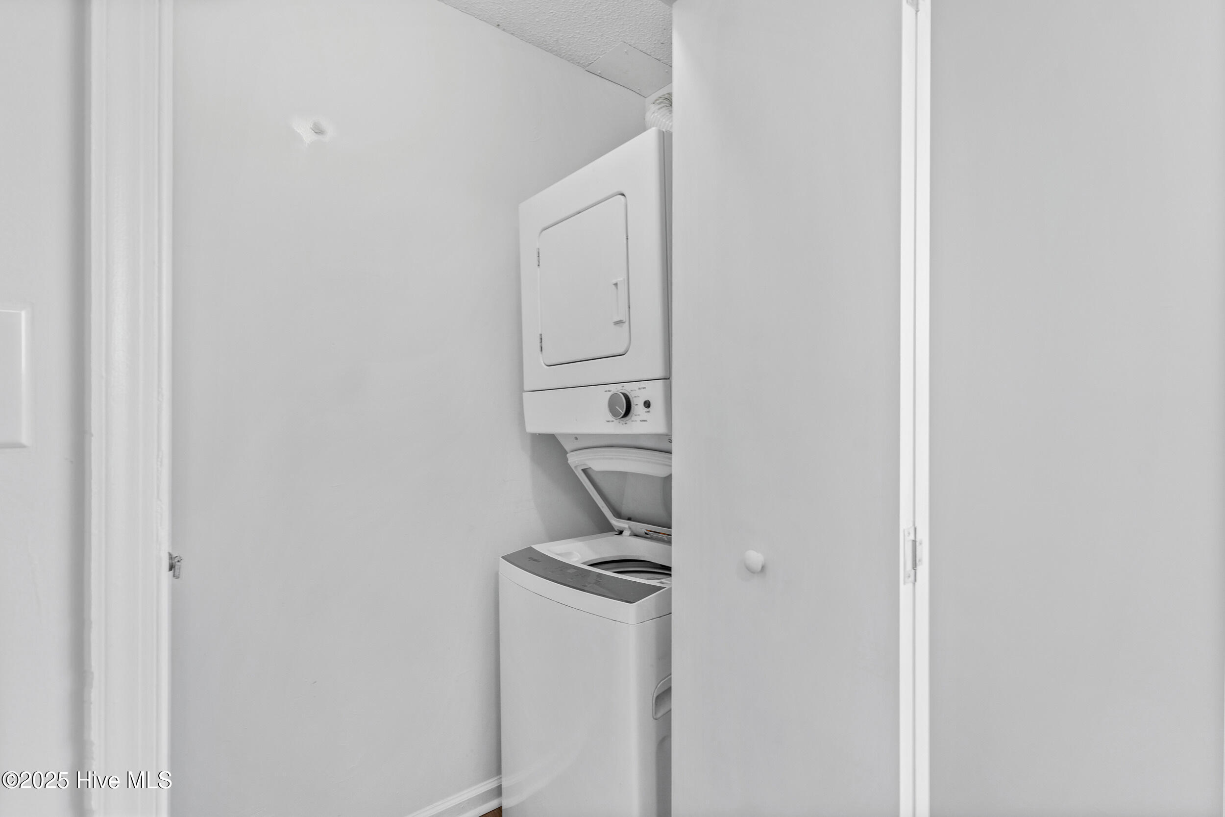 2322 Indian Drive Property Photo 23