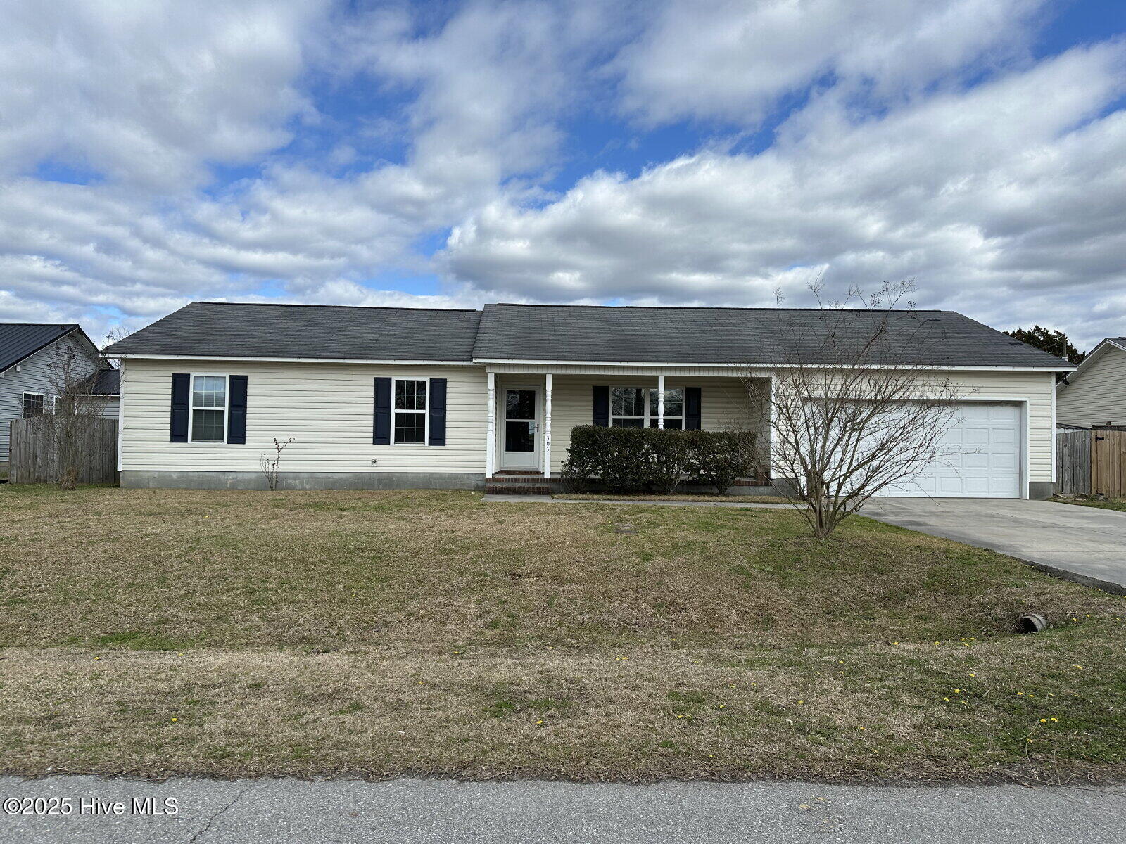 303 Shadyrock Path Property Photo