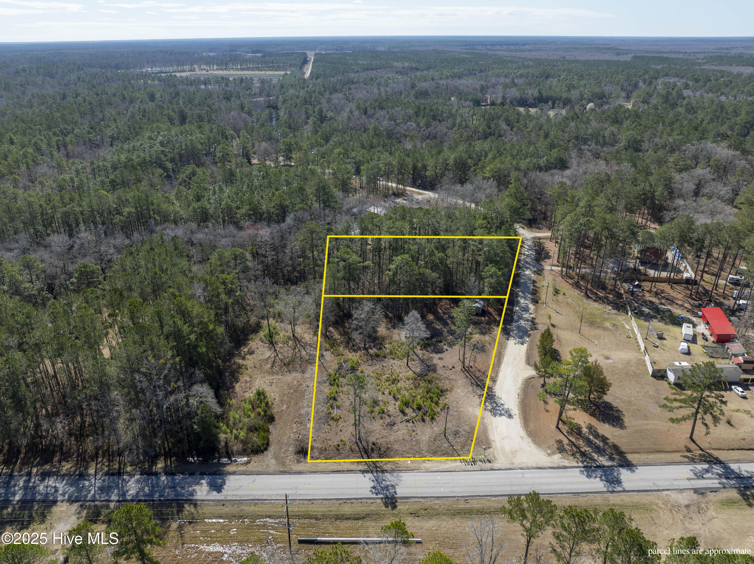 19 White Oak Drive Property Photo 4