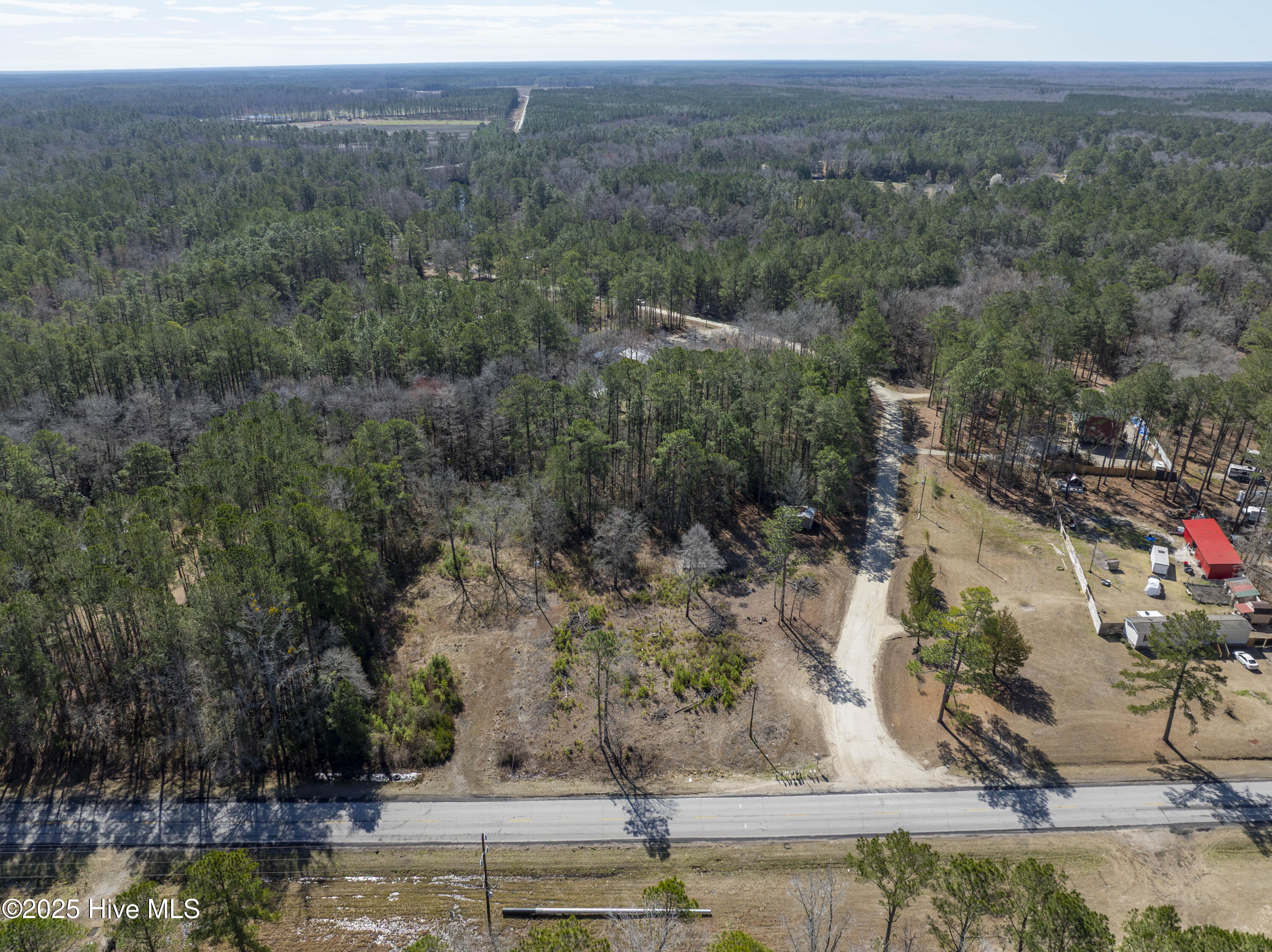 19 White Oak Drive Property Photo 5