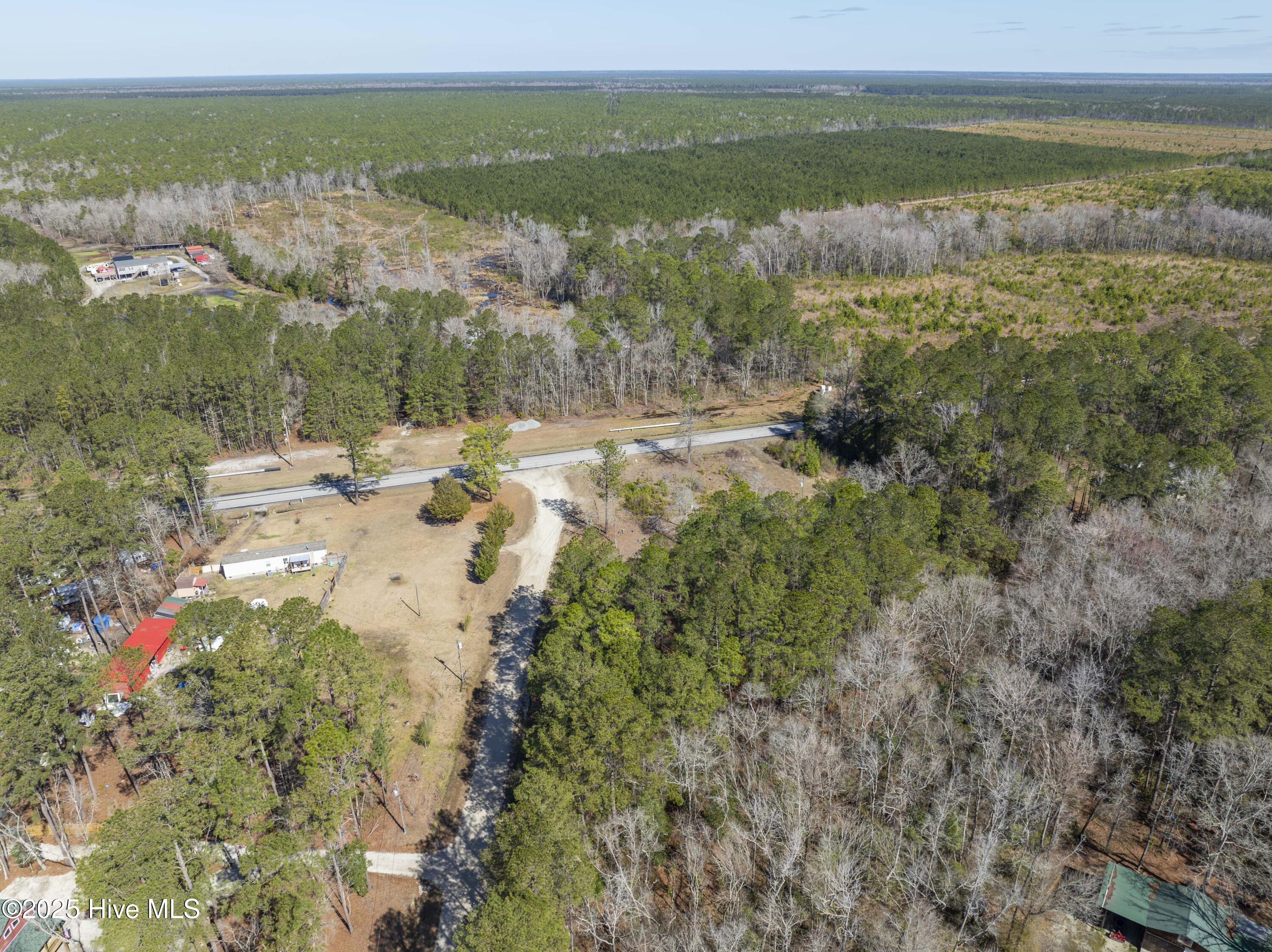 19 White Oak Drive Property Photo 8