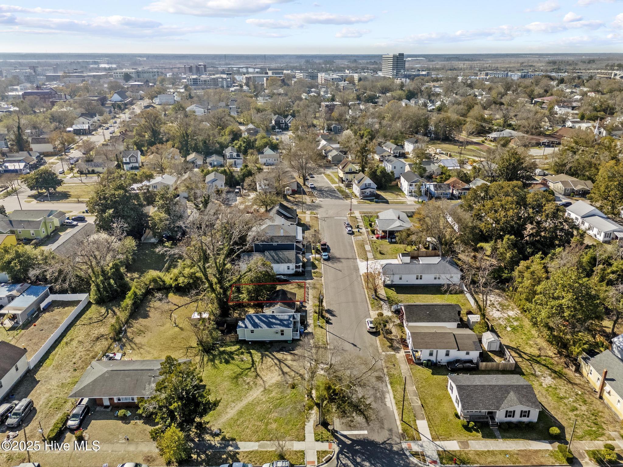 824 Hanover Street Property Photo 23