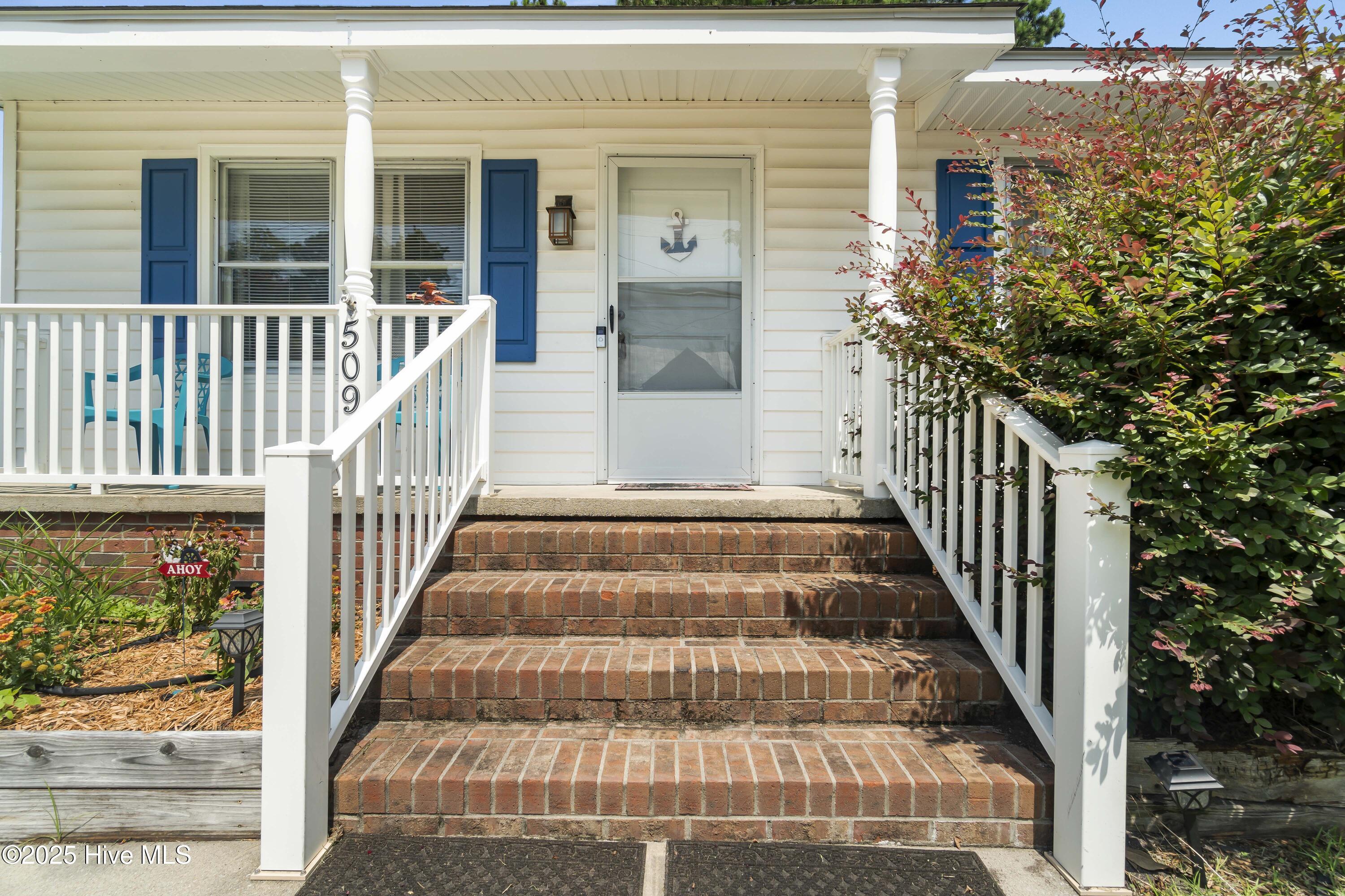 509 Broad Street Property Photo 3