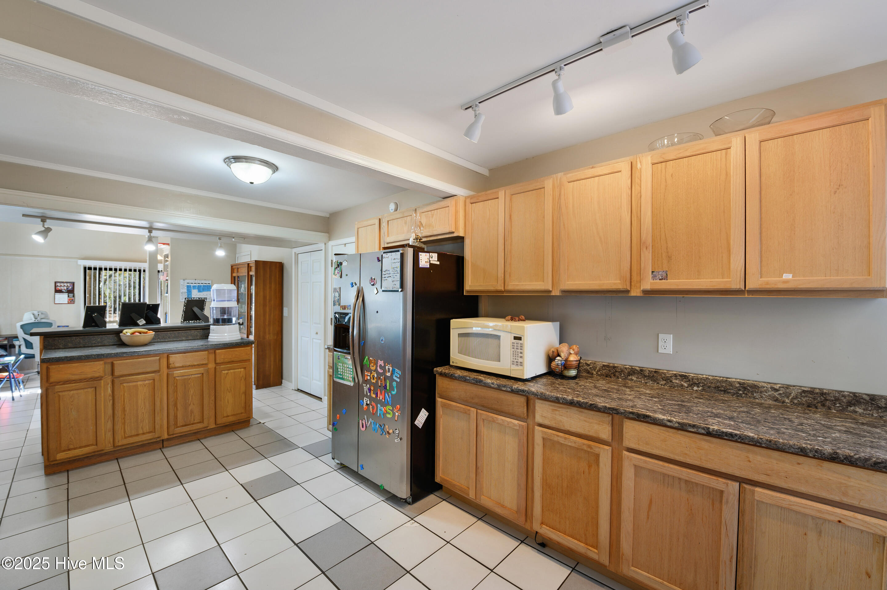 942 Mirror Lake Drive Property Photo 17