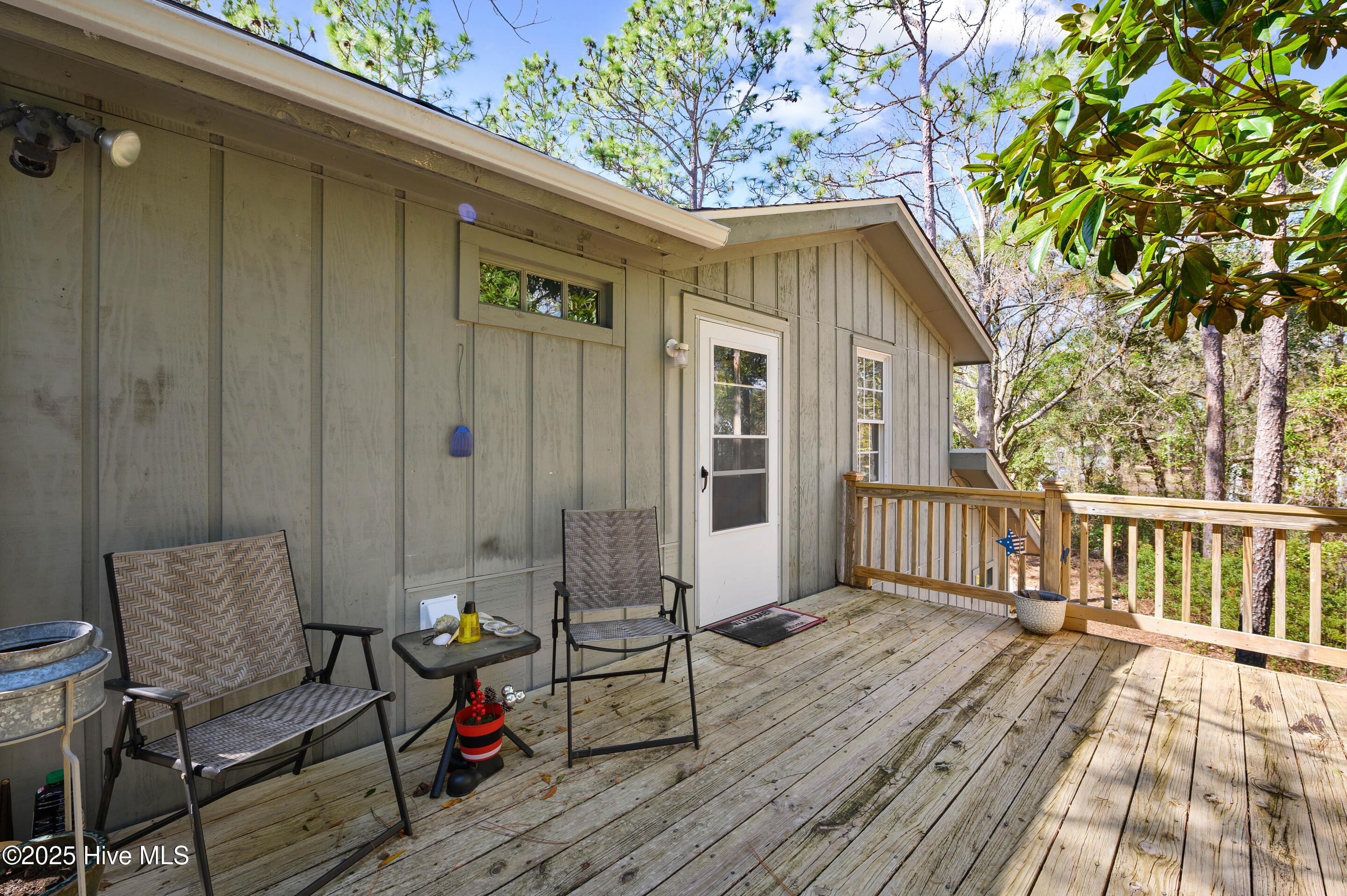 942 Mirror Lake Drive Property Photo 27