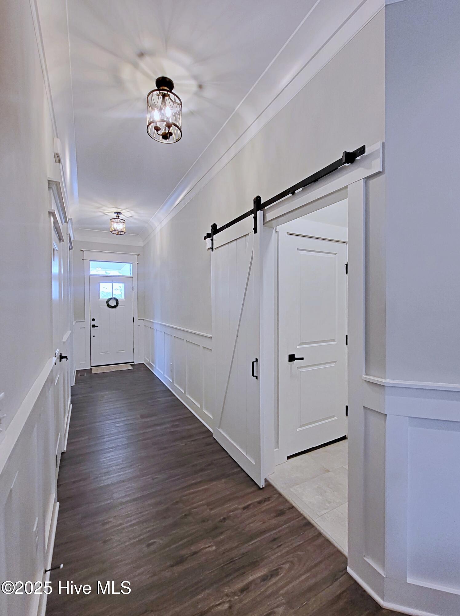 8 Aronimink Lane Property Photo 6
