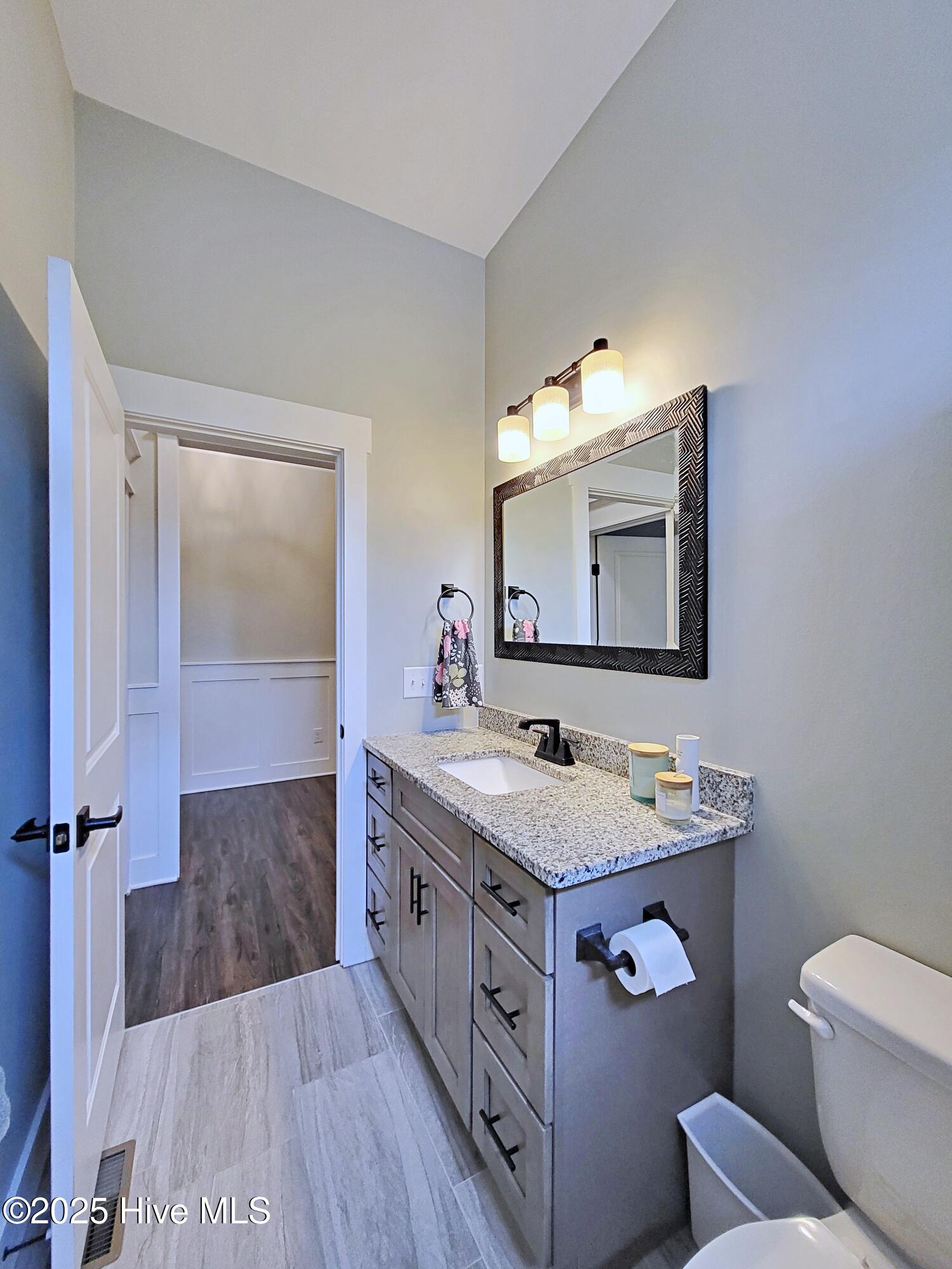 8 Aronimink Lane Property Photo 13