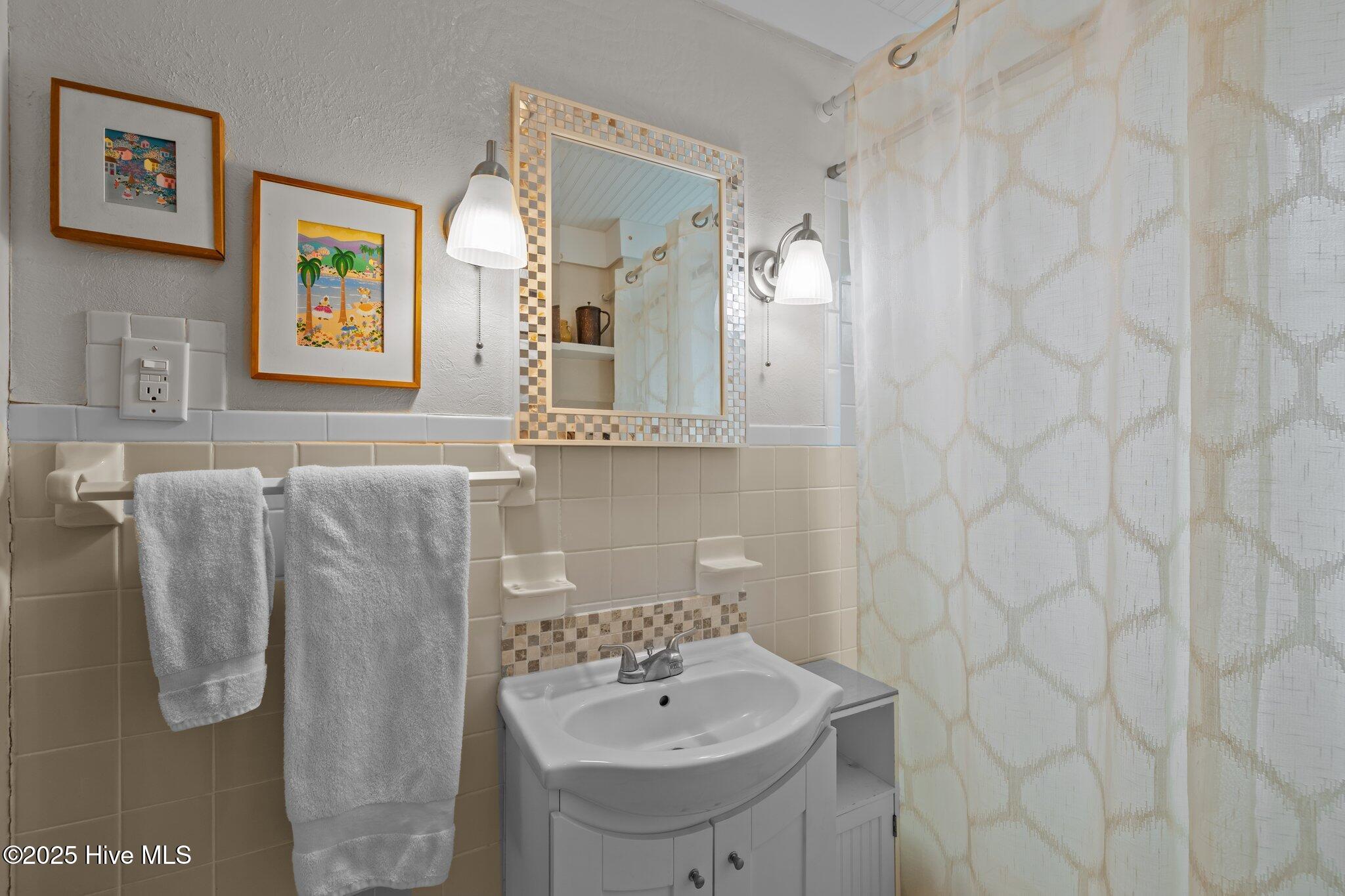 708 Ann Street Property Photo 21