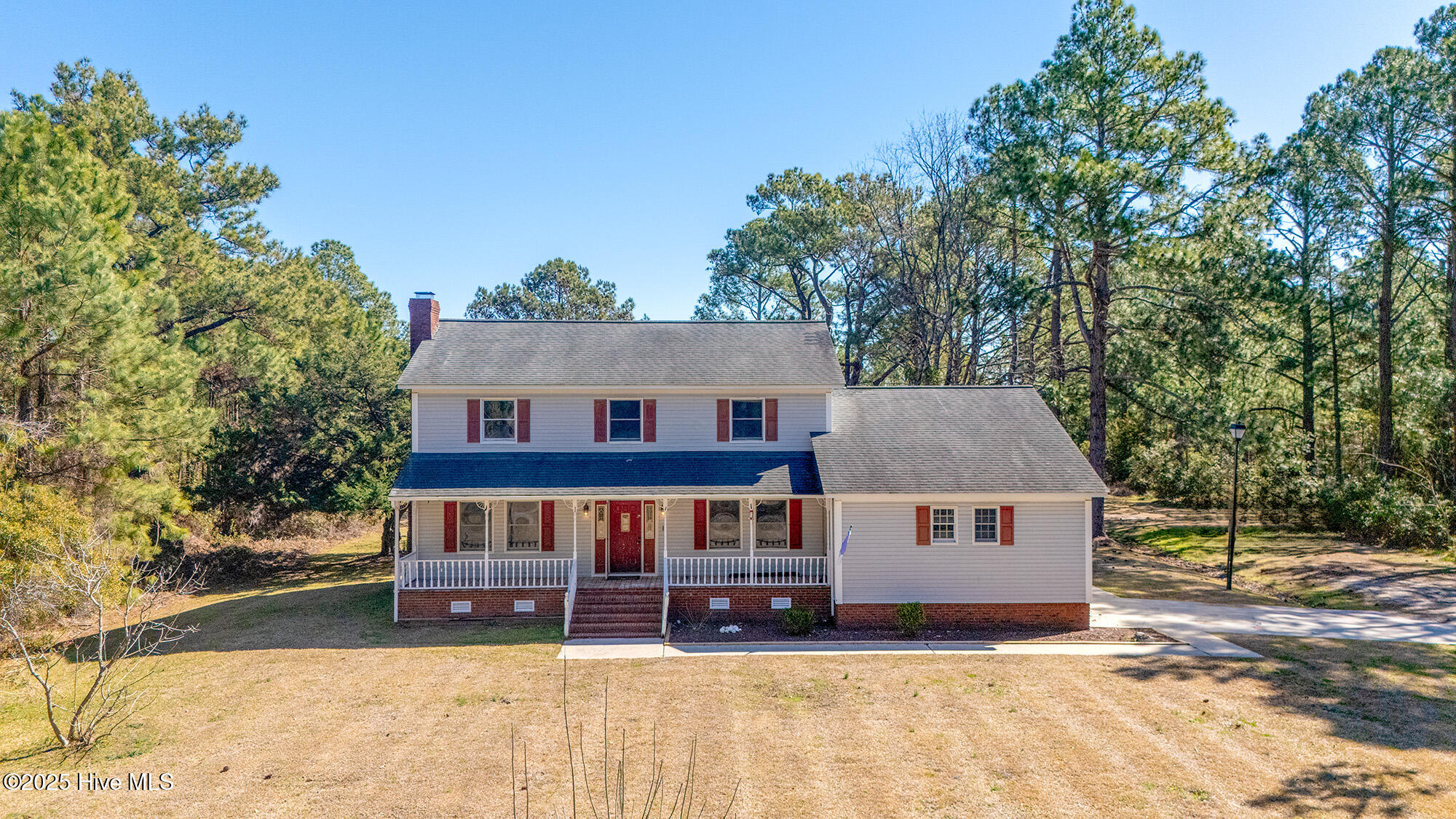 207 Colonial Street Property Photo