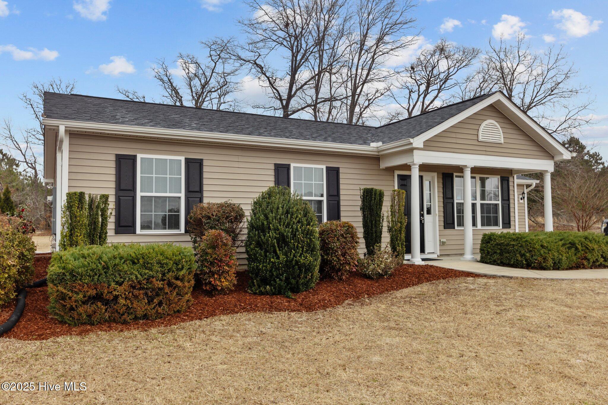 1592 Neill Sinclair Road Property Photo