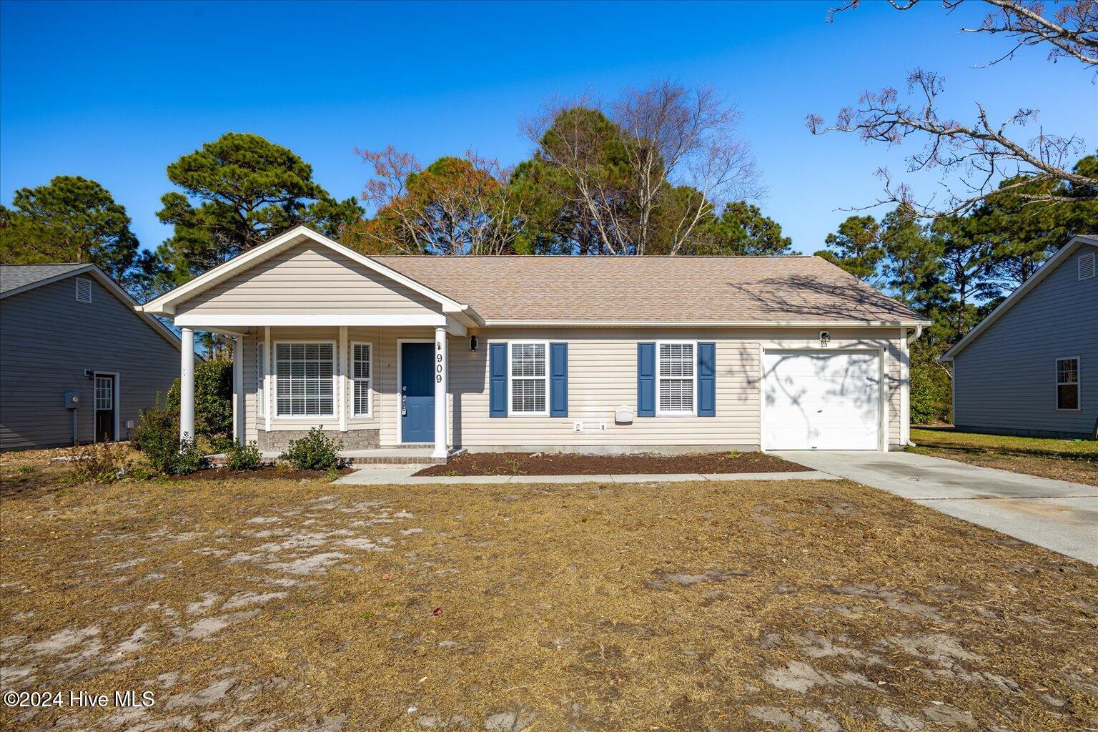 909 Brewster Lane Property Photo