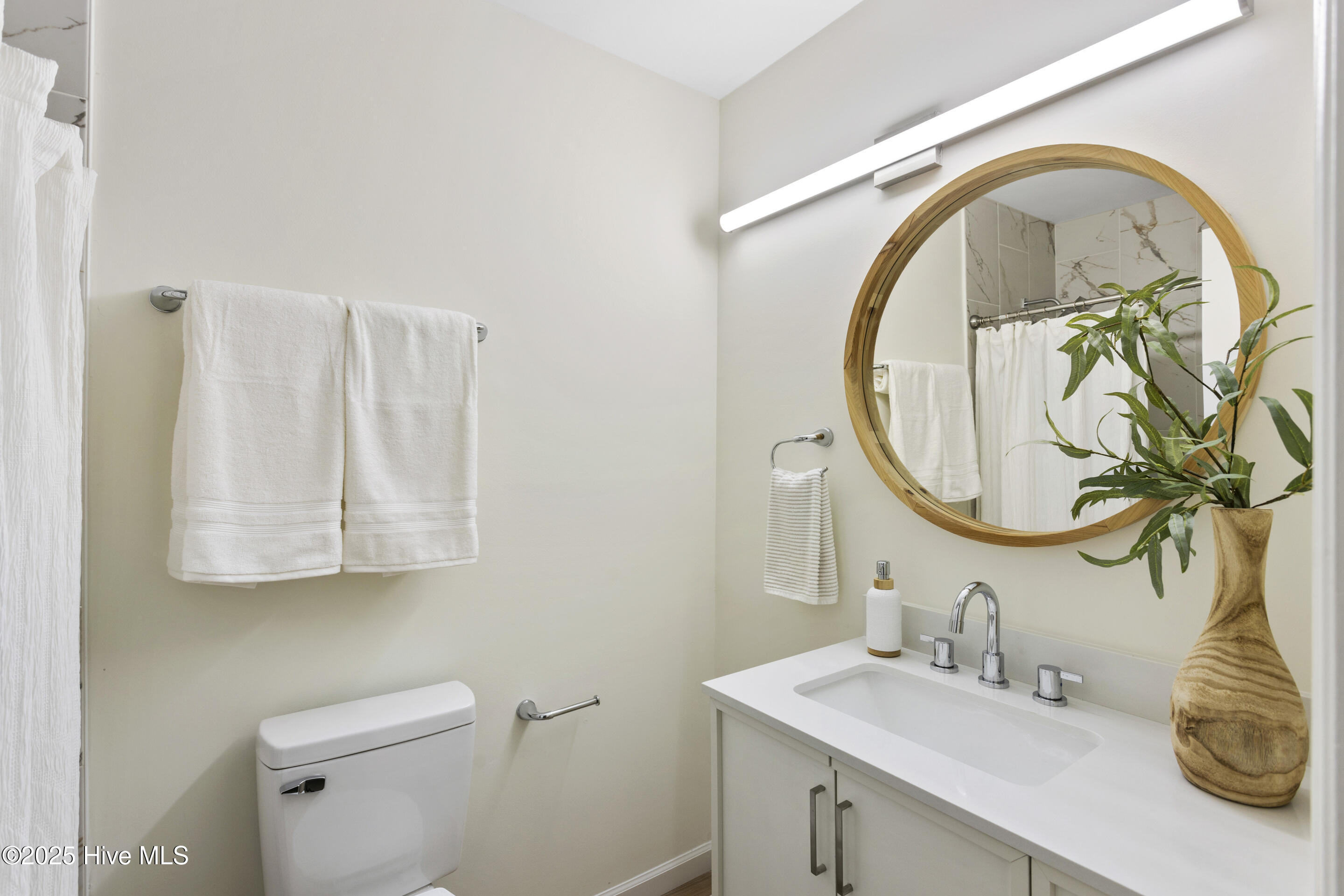909 Brewster Lane Property Photo 13