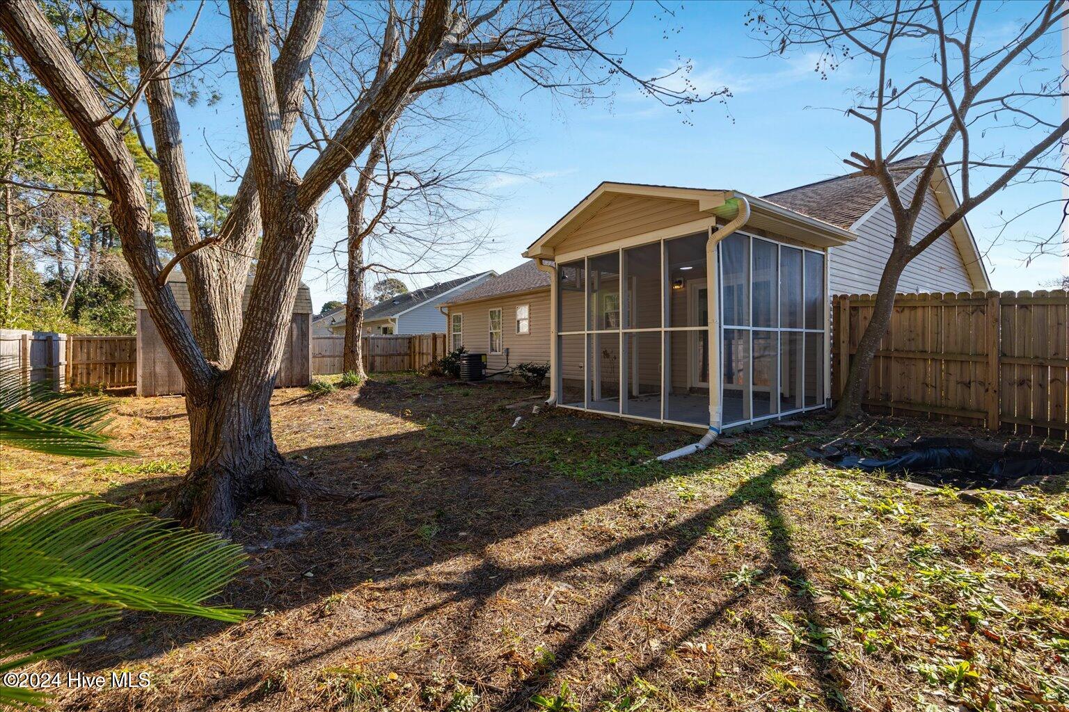 909 Brewster Lane Property Photo 29
