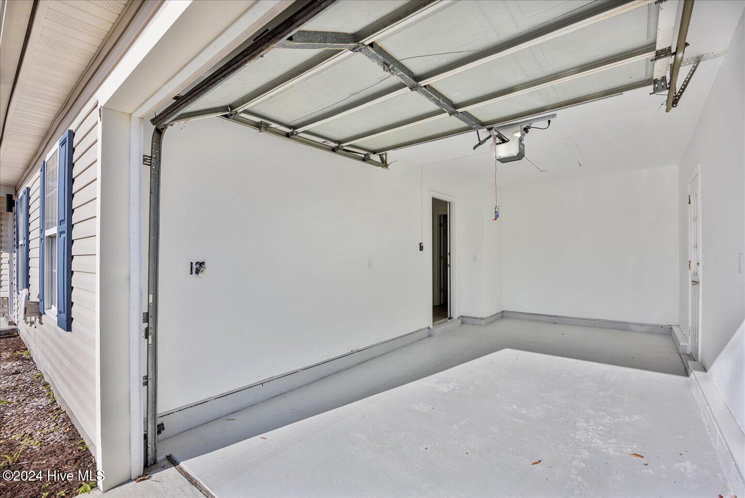 909 Brewster Lane Property Photo 33