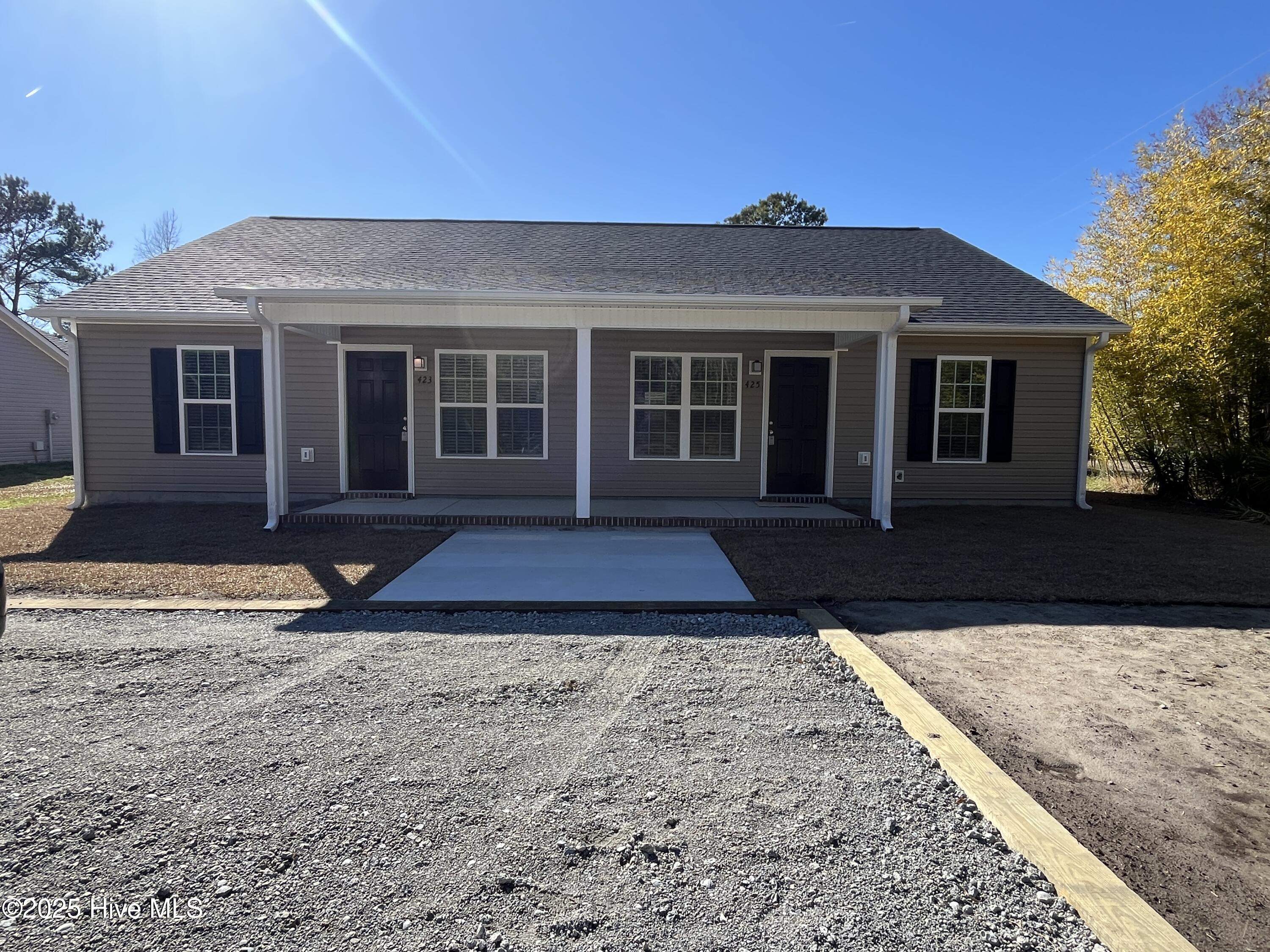 425 Belgrade Swansboro Road Property Photo