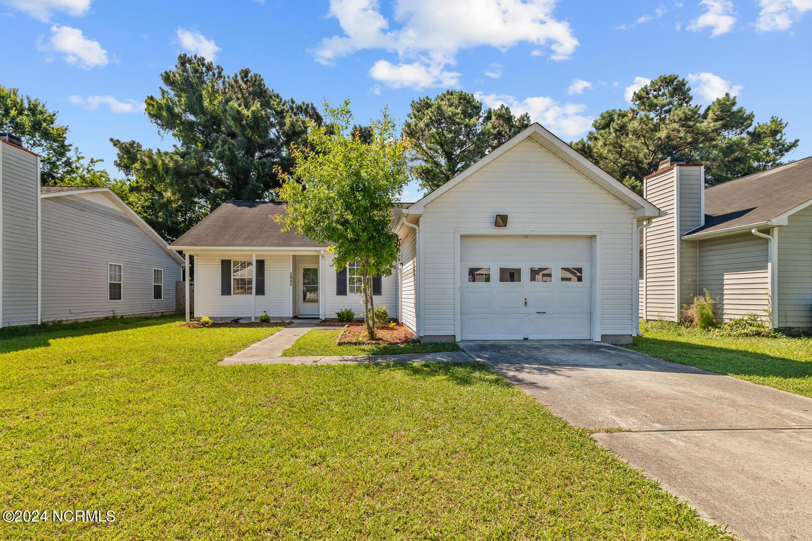 2042 W Windgate Court Property Photo