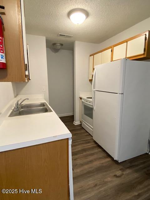 2006 Tower Place Property Photo 7