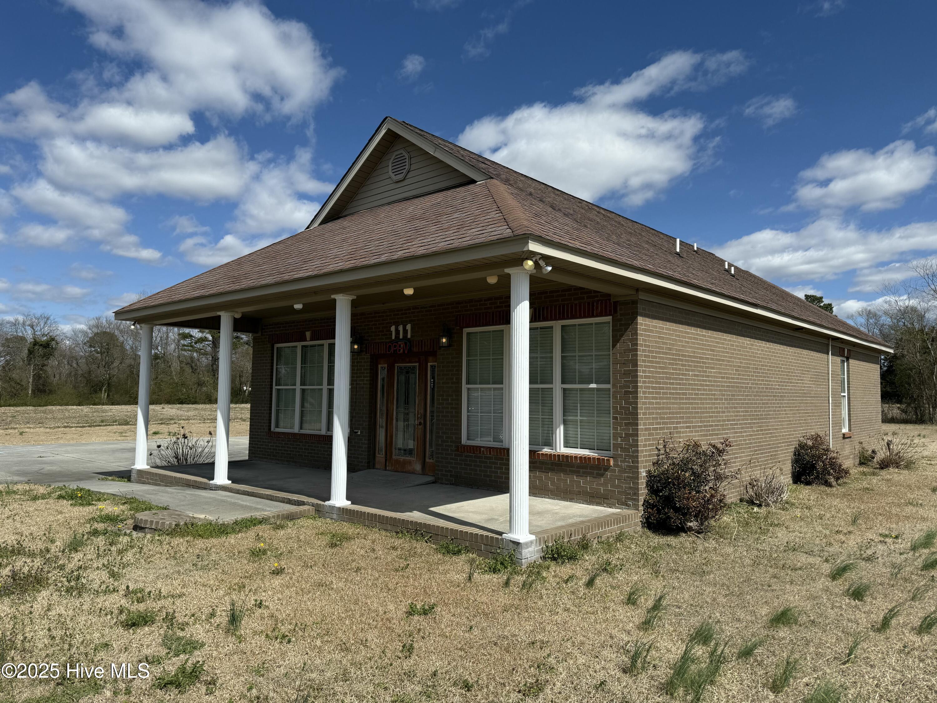 111 Fontana Street Property Photo 2