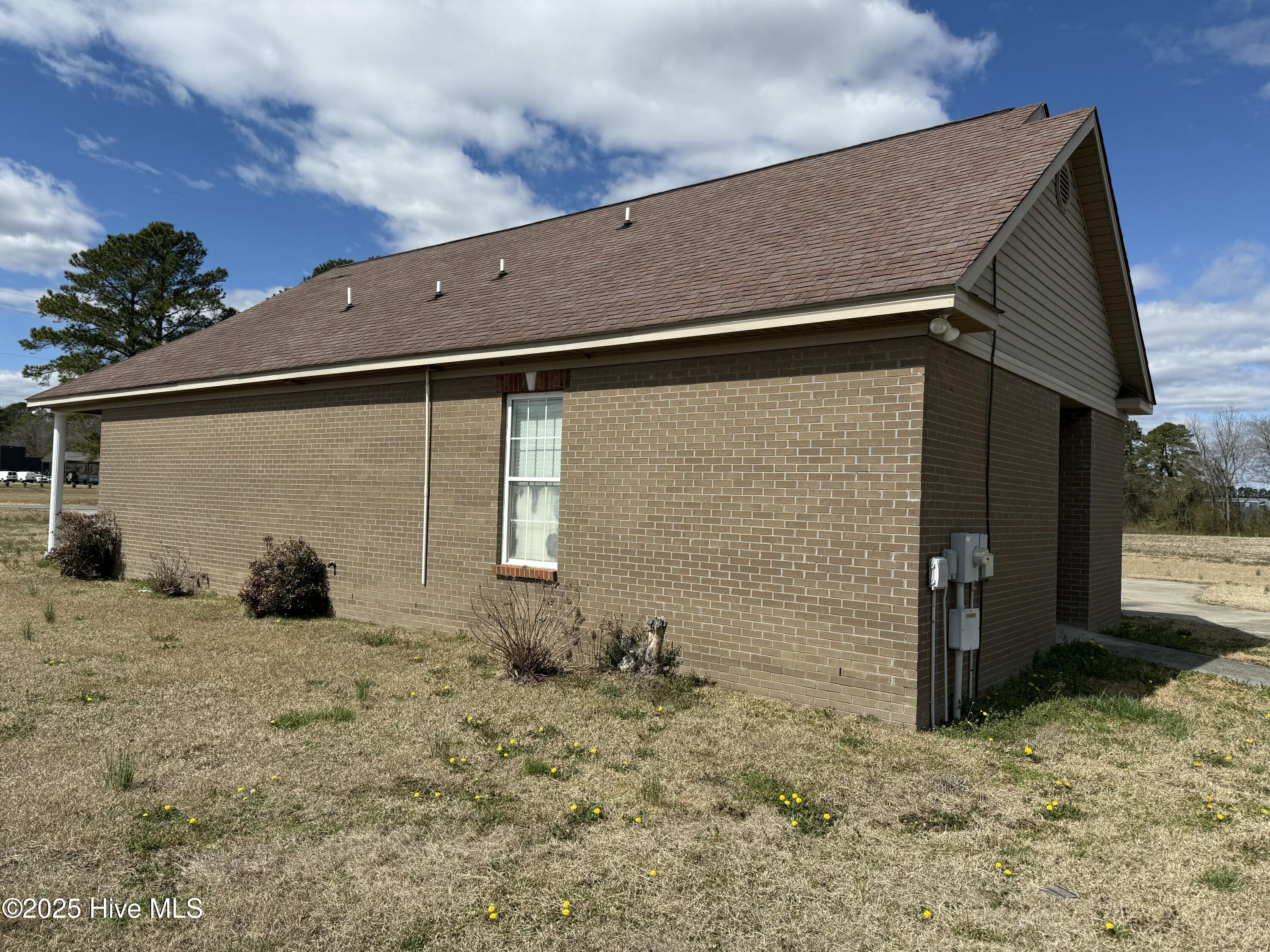 111 Fontana Street Property Photo 4