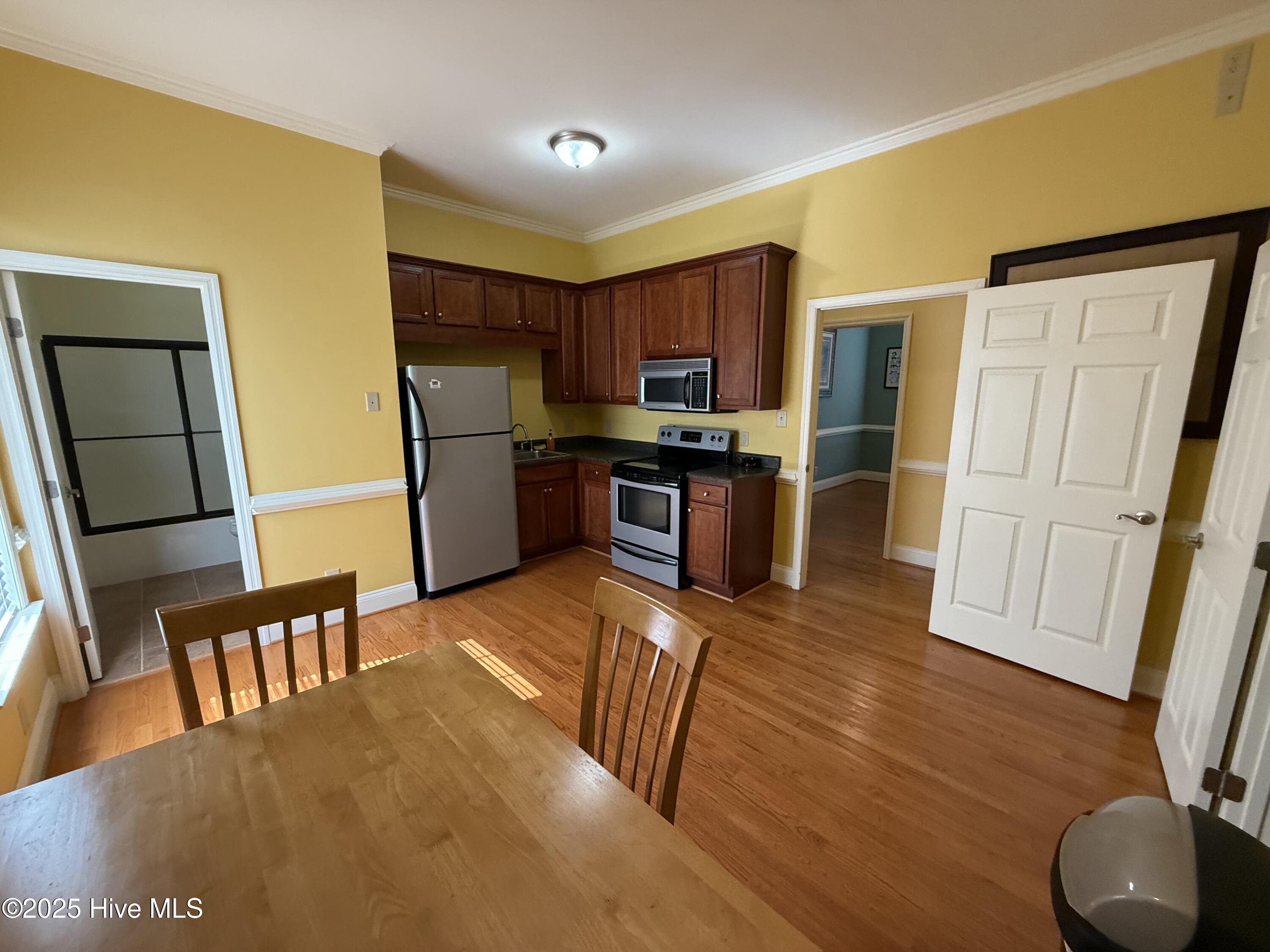 111 Fontana Street Property Photo 11