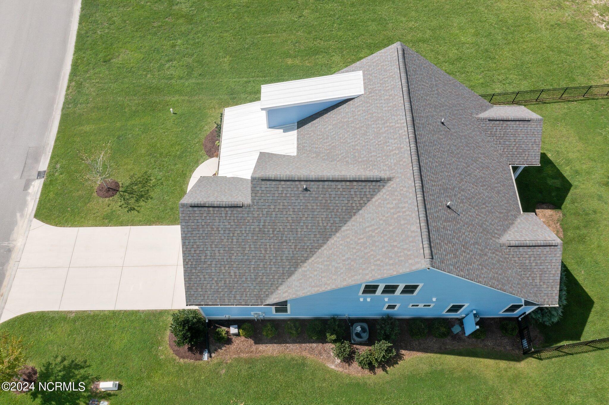 145 Spicer Lake Drive Property Photo 44