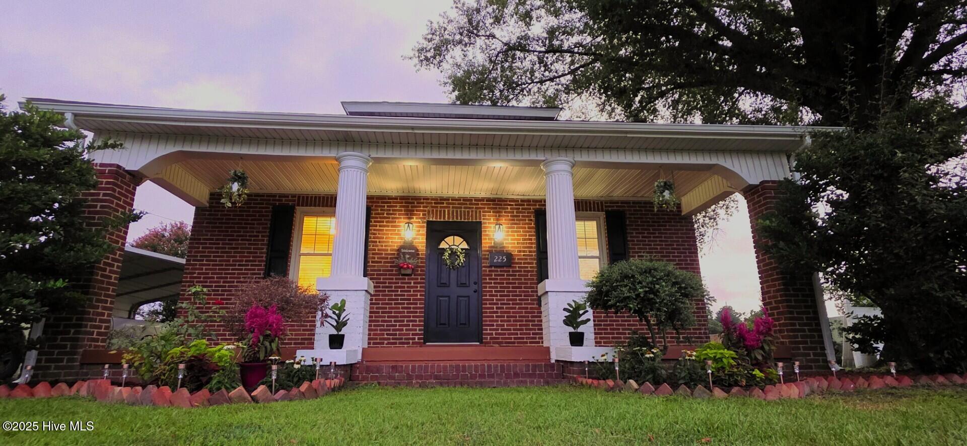 225 N Church Street Property Photo 1