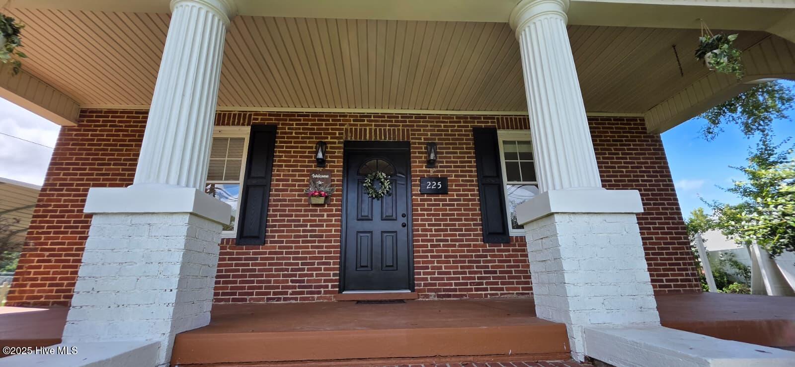 225 N Church Street Property Photo 5