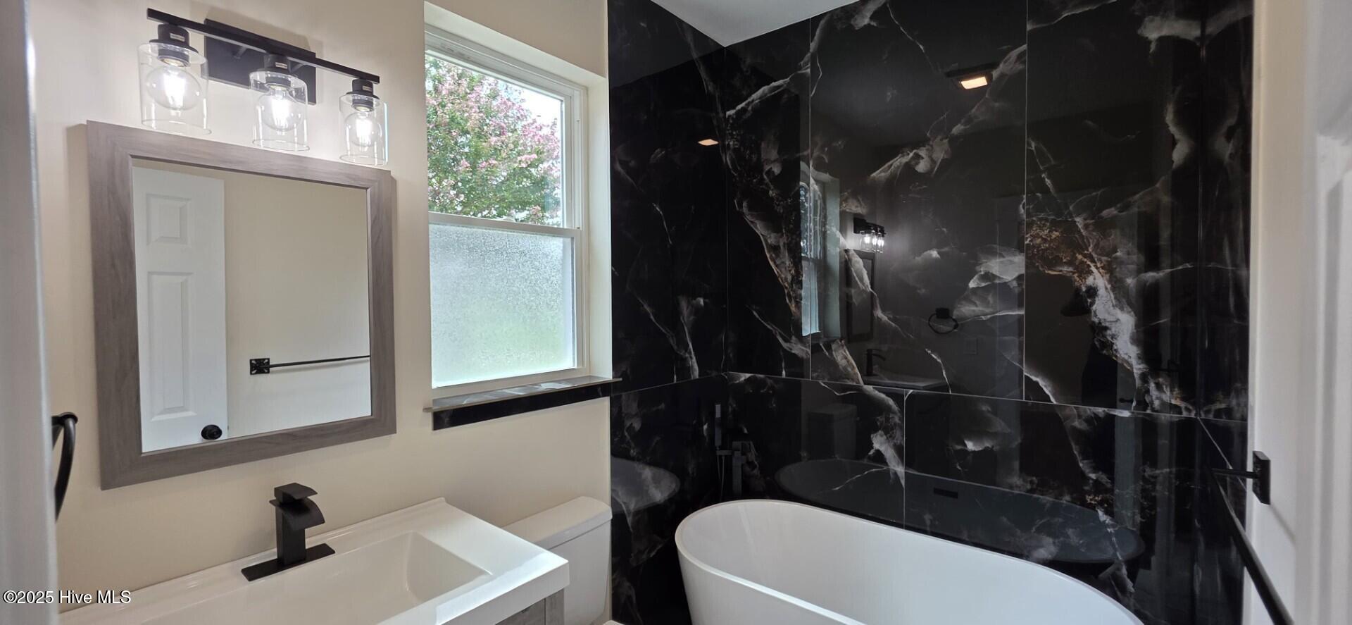 225 N Church Street Property Photo 17