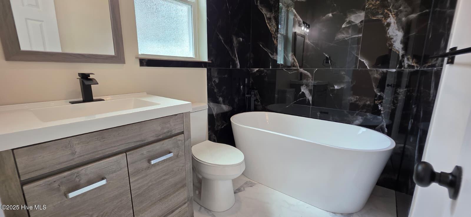 225 N Church Street Property Photo 18