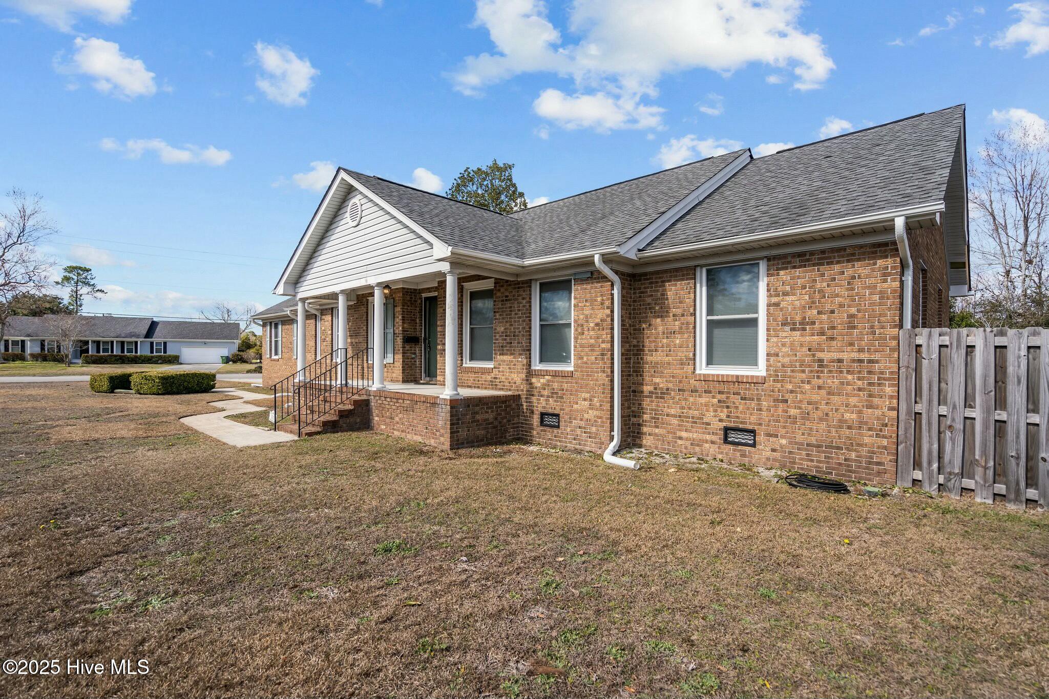 301 R L Honeycutt Drive Property Photo 2