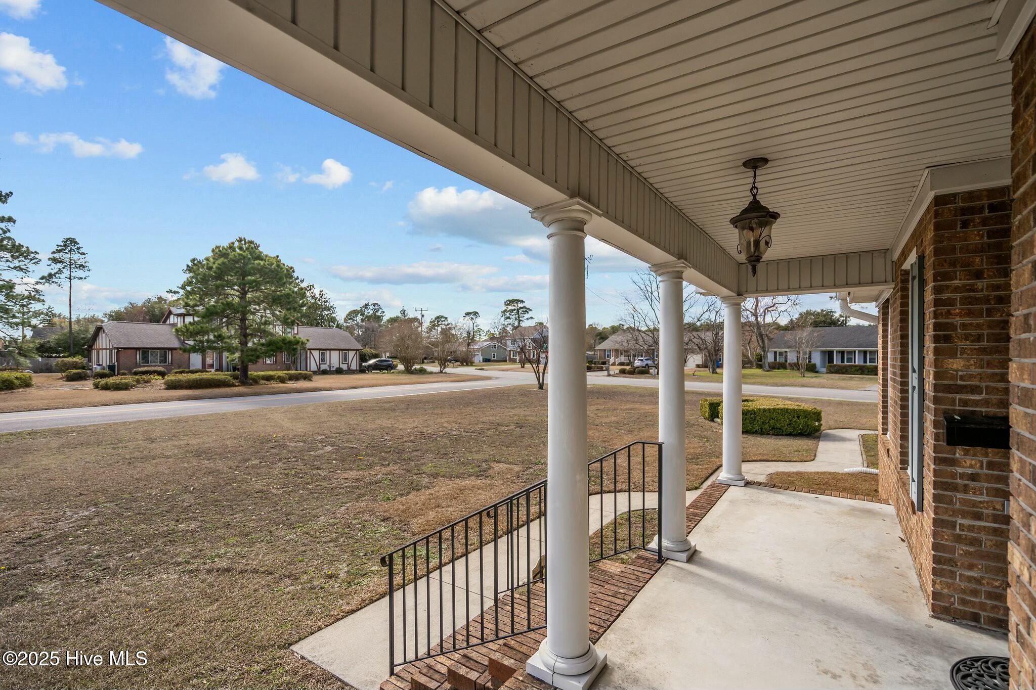301 R L Honeycutt Drive Property Photo 4