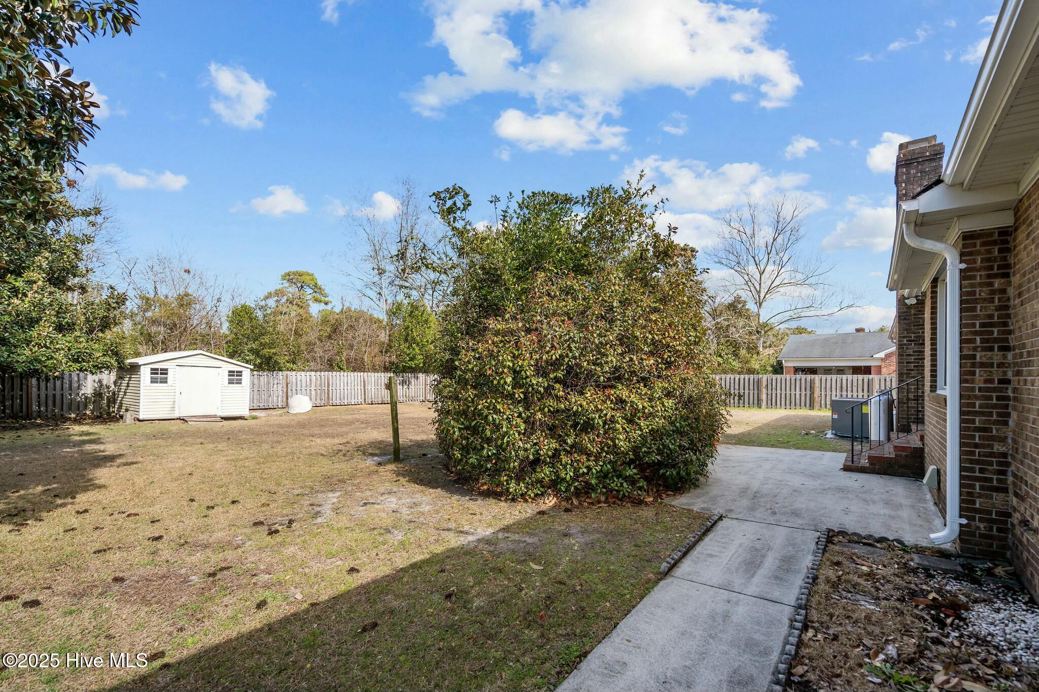 301 R L Honeycutt Drive Property Photo 9