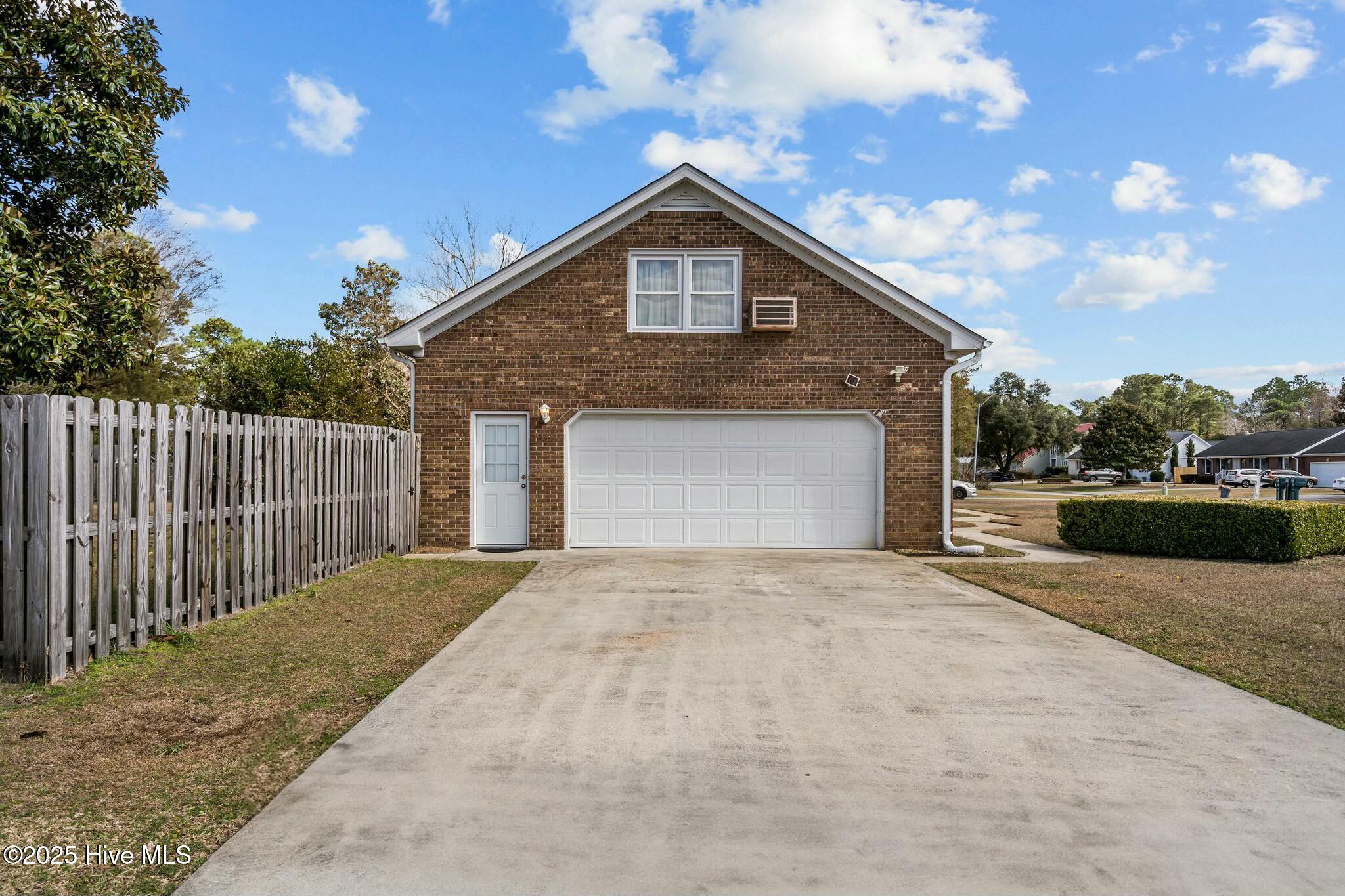 301 R L Honeycutt Drive Property Photo 10