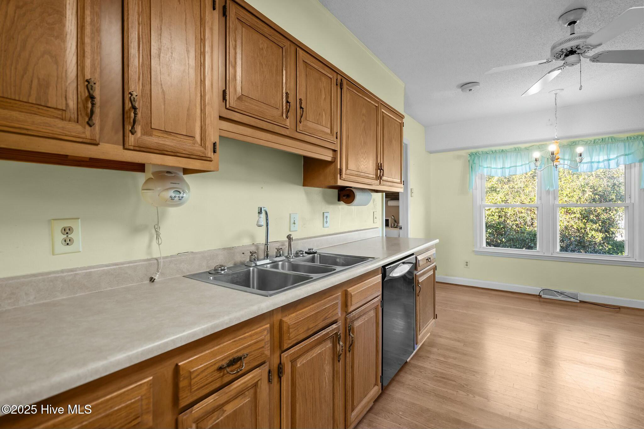 301 R L Honeycutt Drive Property Photo 23