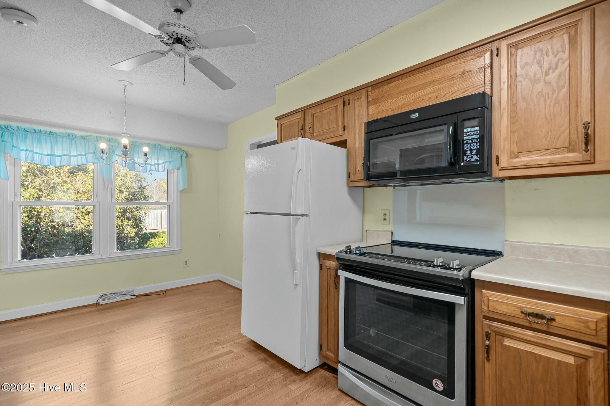301 R L Honeycutt Drive Property Photo 24