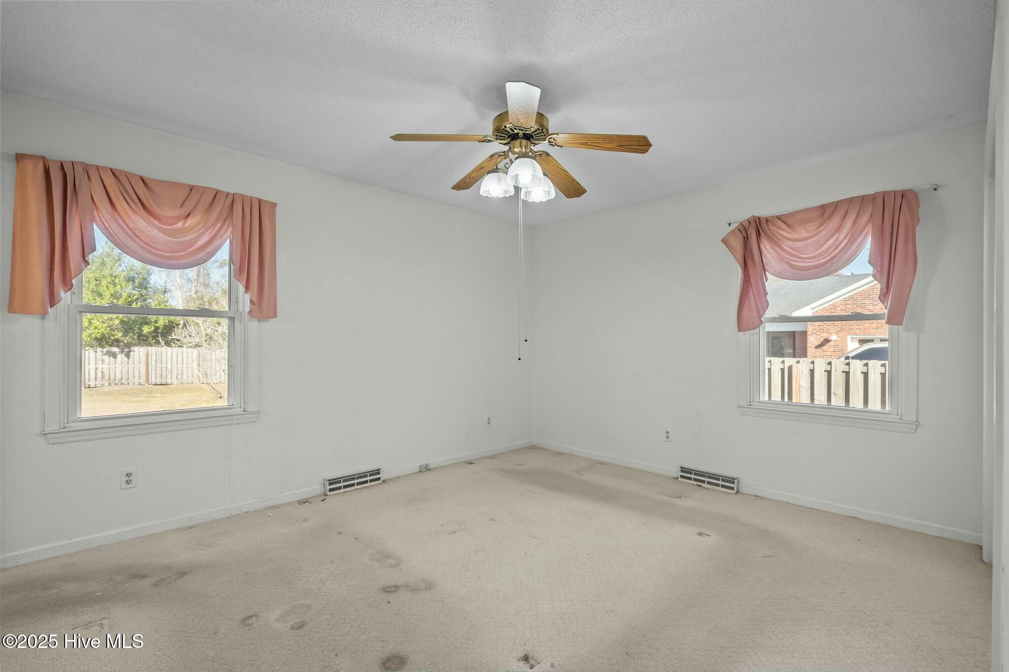 301 R L Honeycutt Drive Property Photo 36