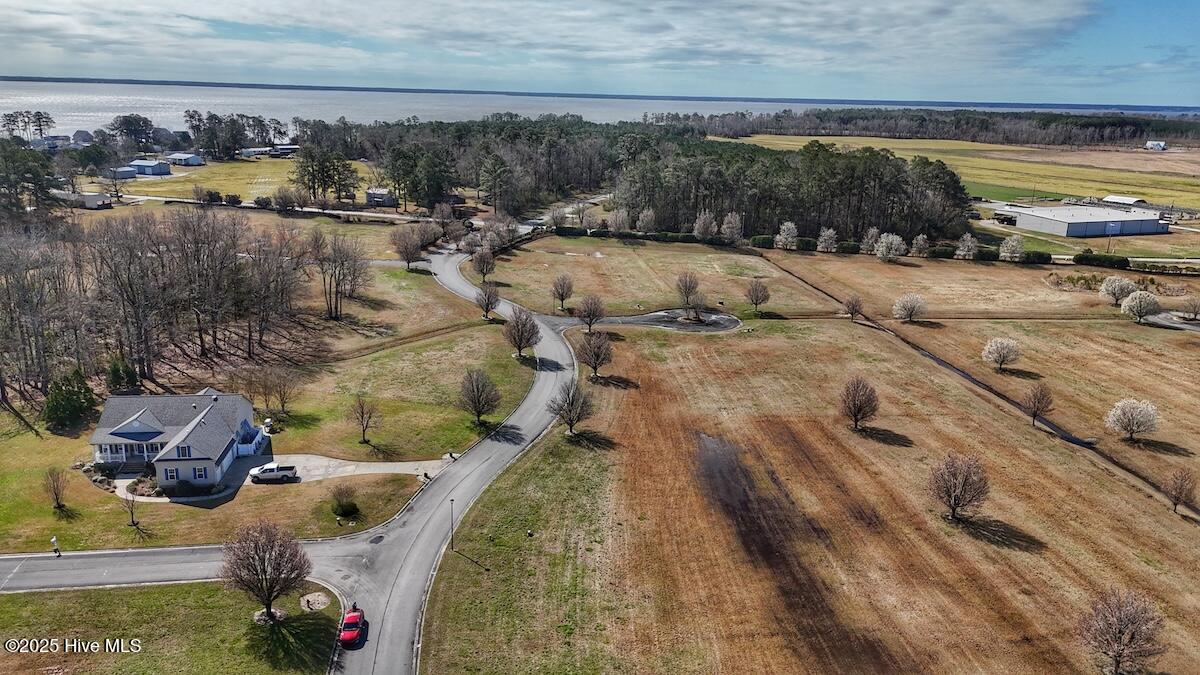 175 Southern Way Property Photo 6