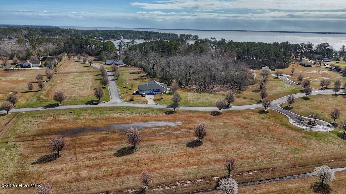 175 Southern Way Property Photo 10