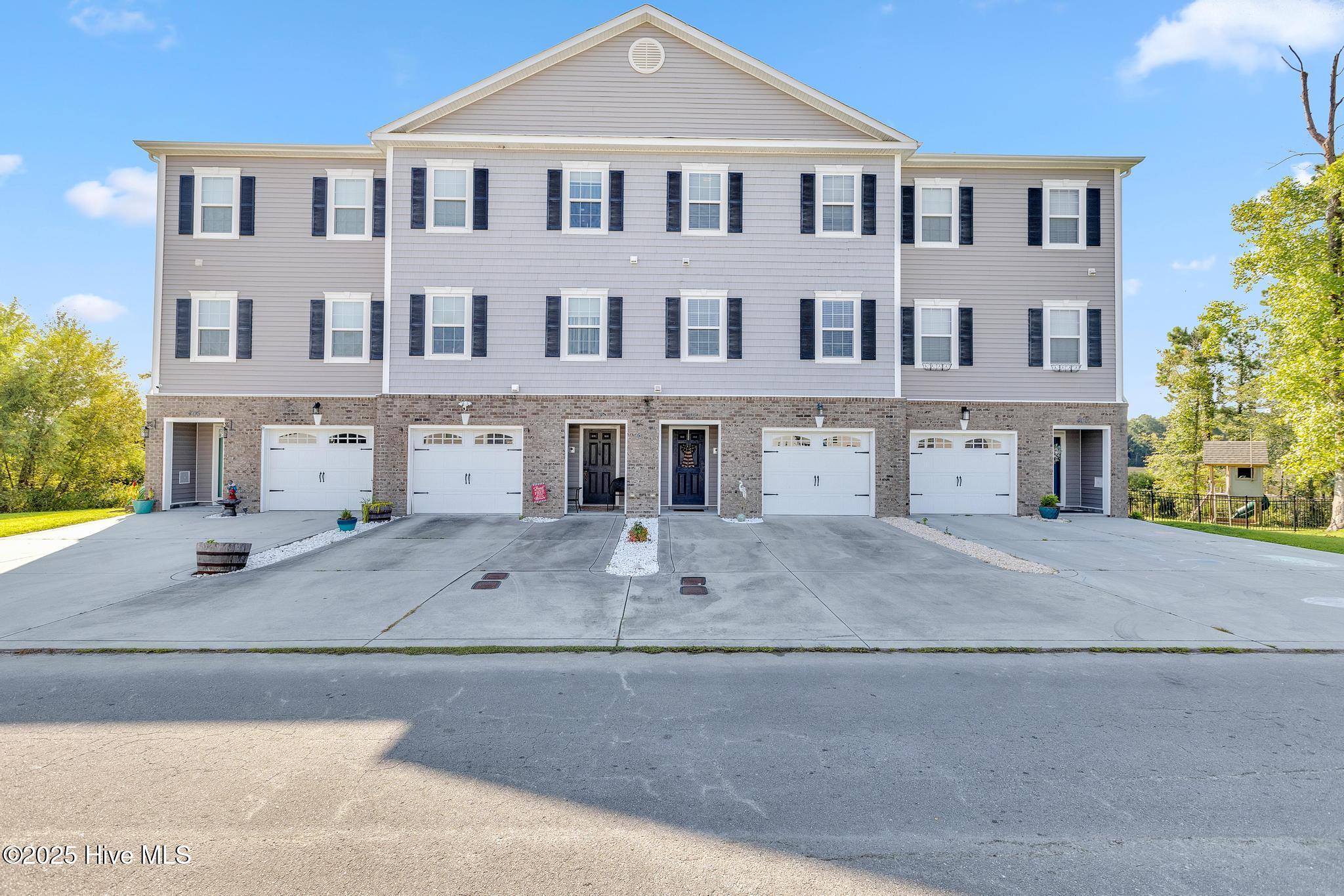 402 Garland Shores Drive Property Image