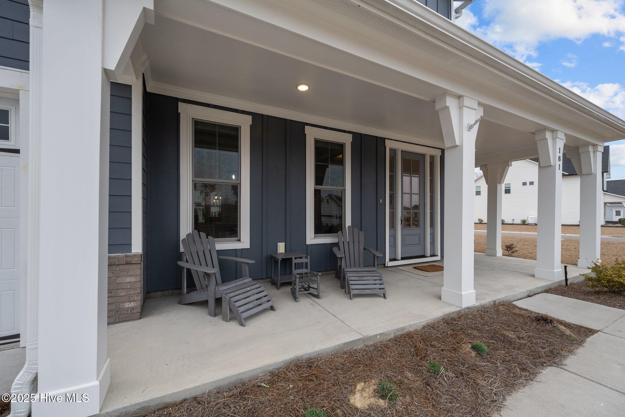 181 Sailor Sky Way Property Photo 5