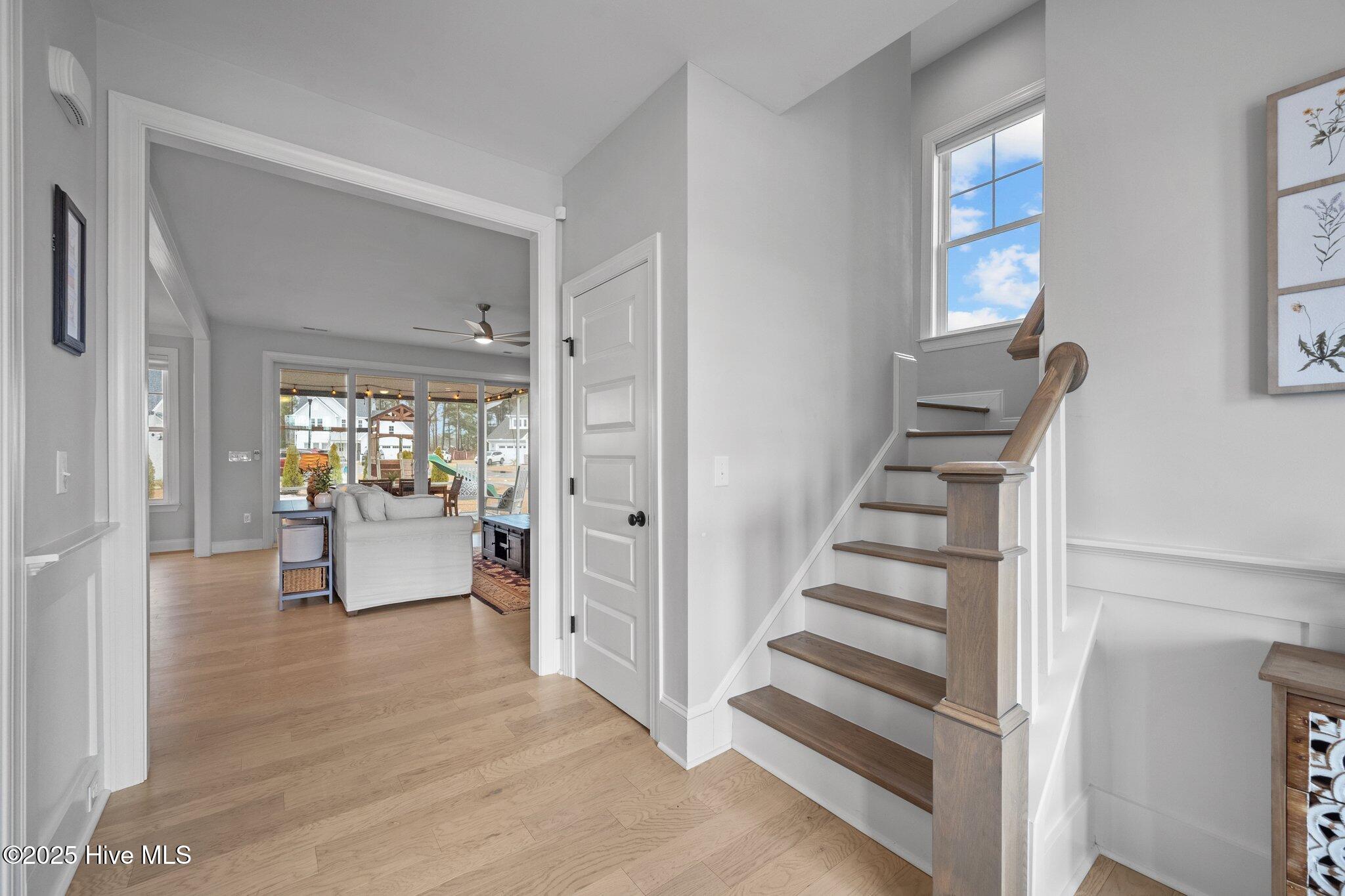 181 Sailor Sky Way Property Photo 8