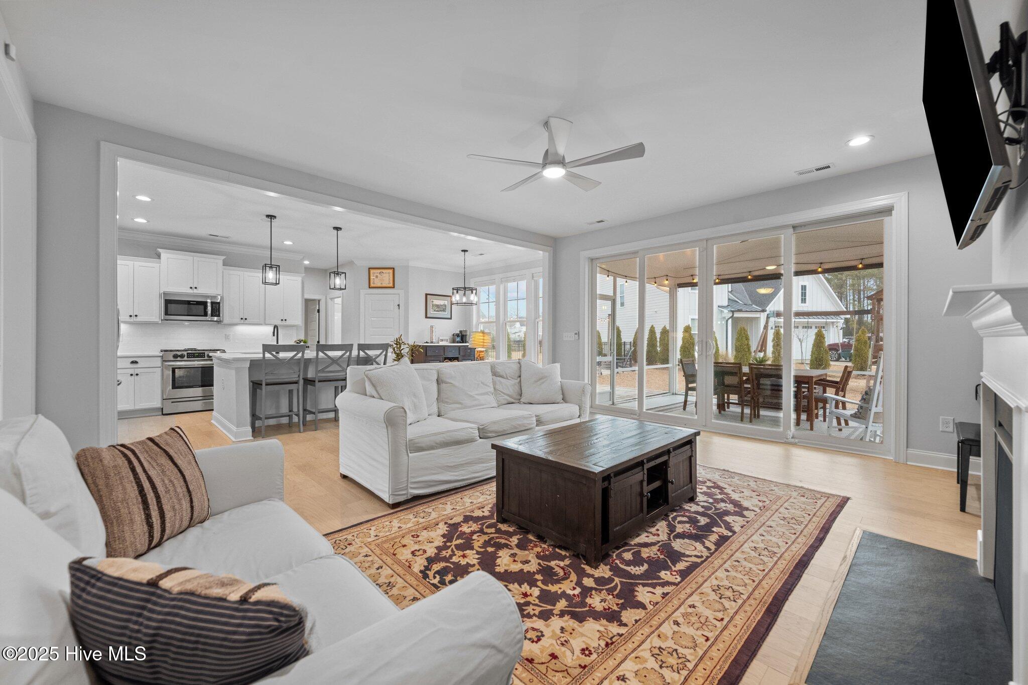 181 Sailor Sky Way Property Photo 13