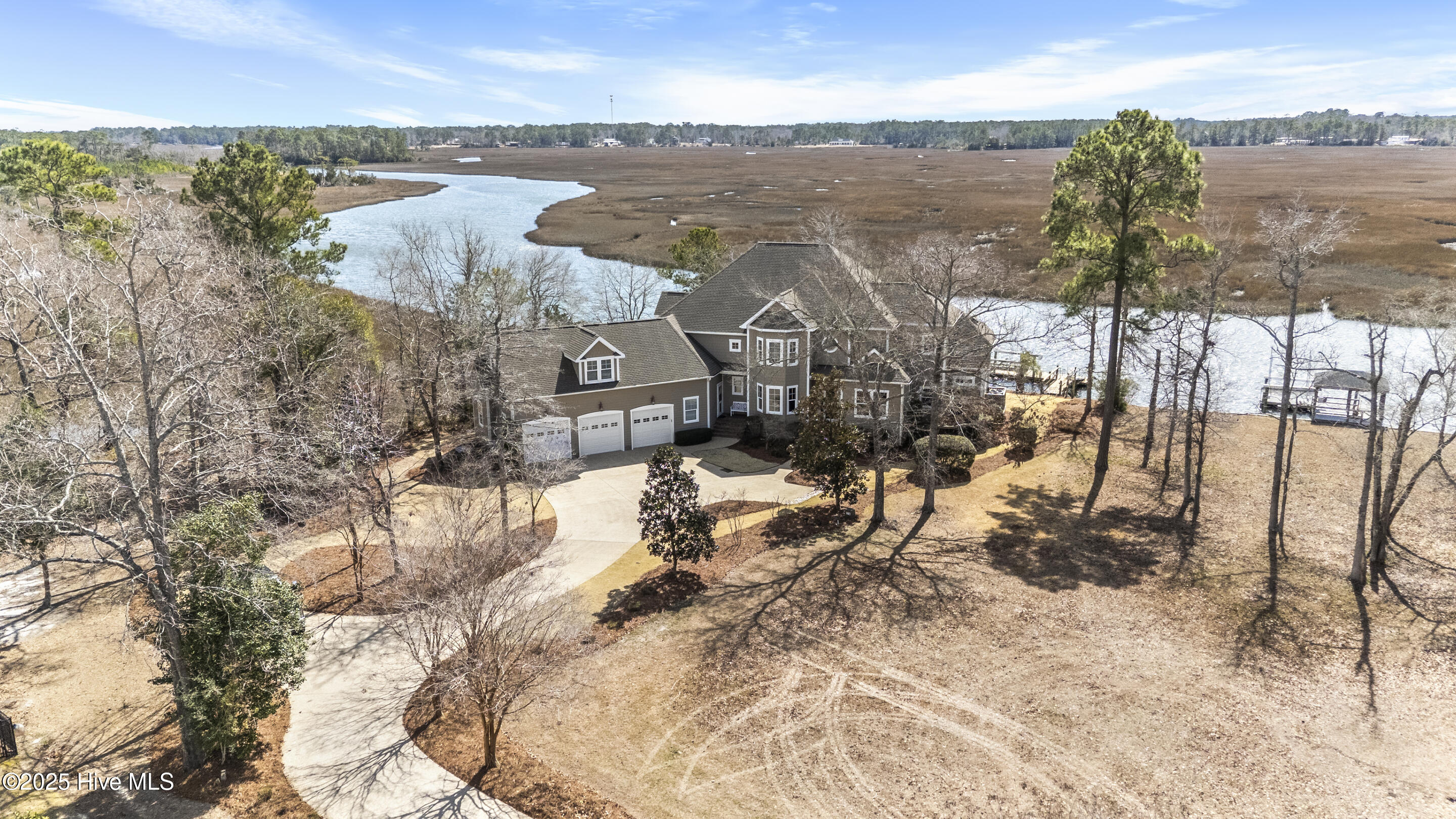 466 Herring Gull Court Property Photo 2