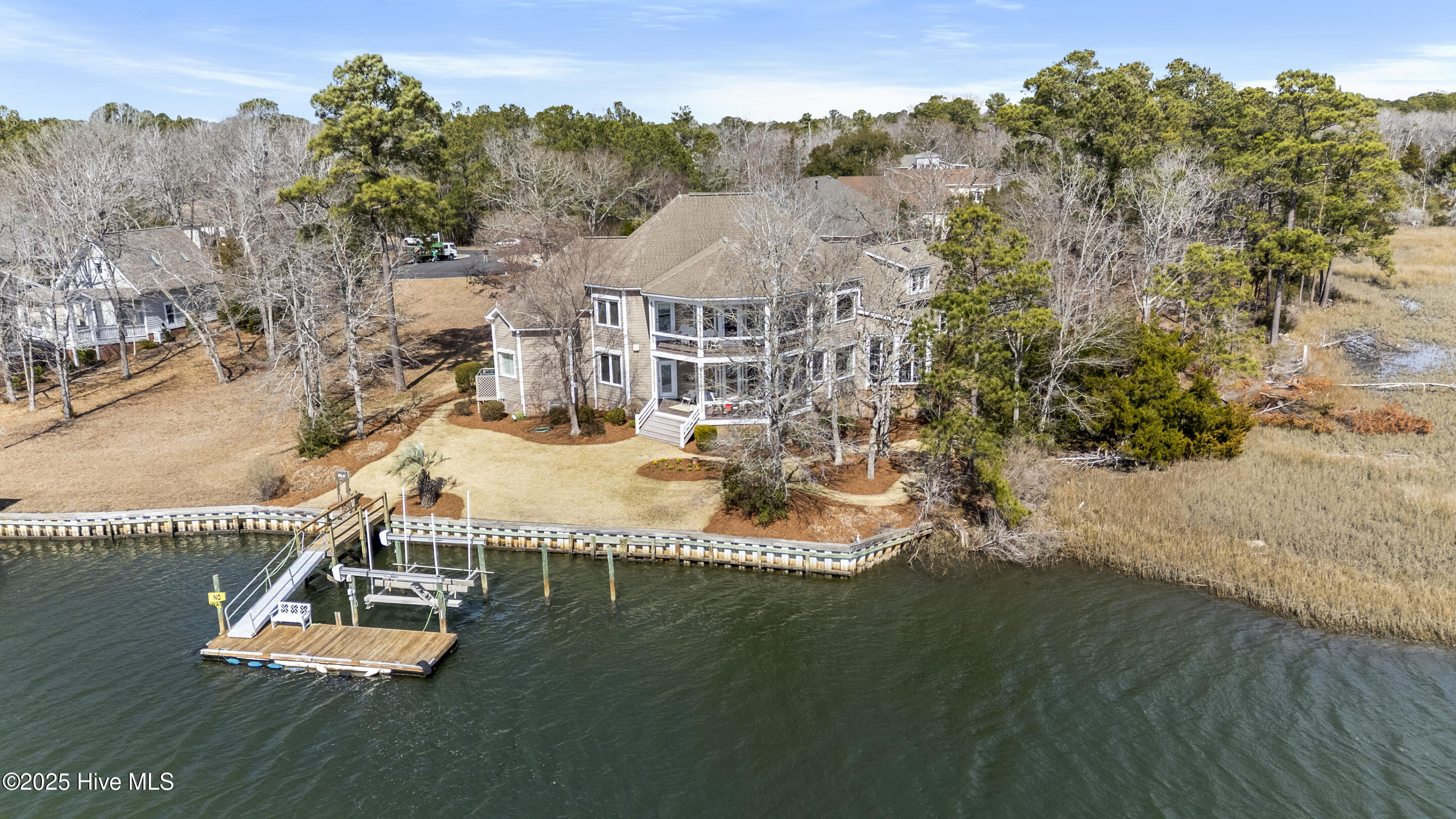 466 Herring Gull Court Property Photo 3
