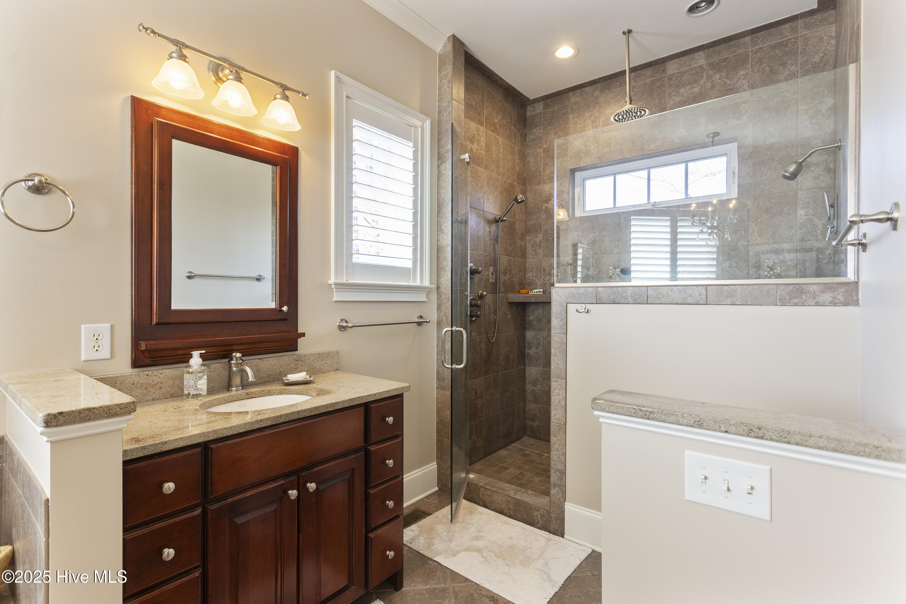 466 Herring Gull Court Property Photo 36