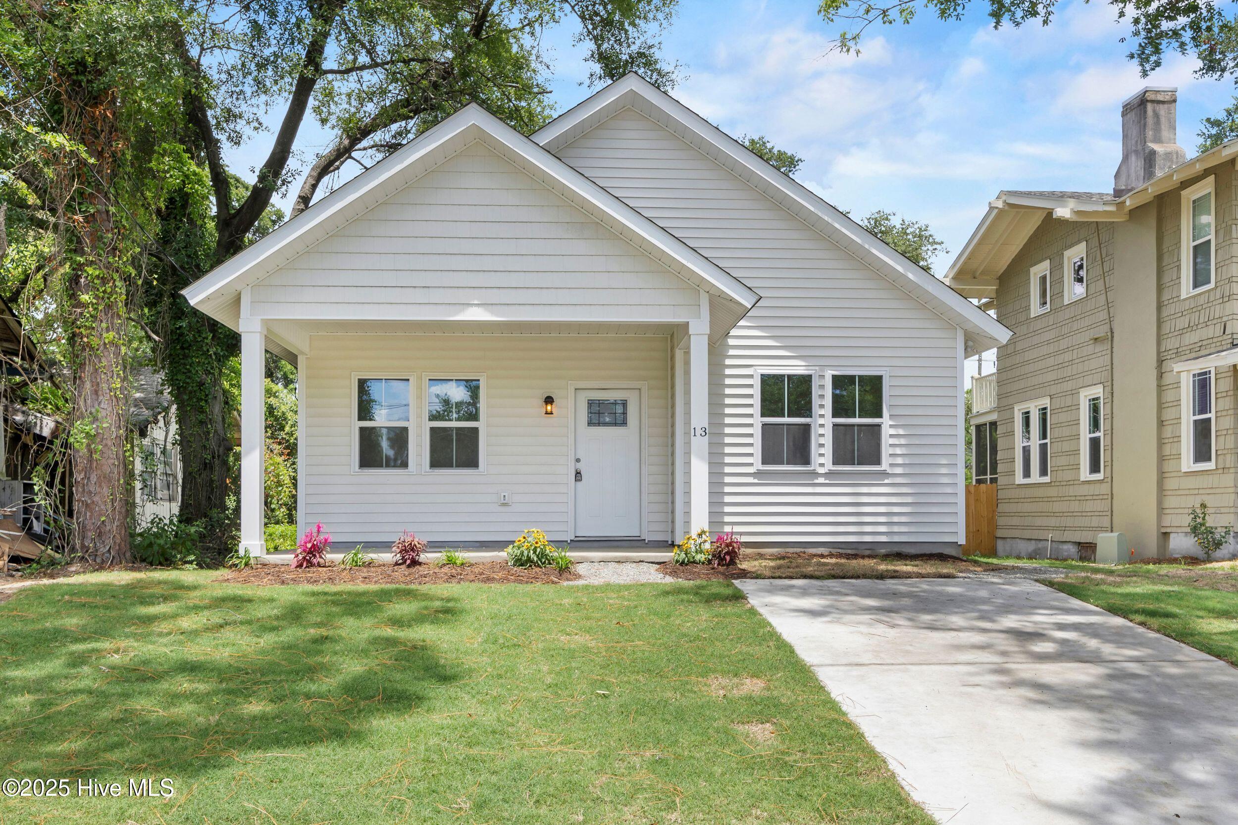 13 Central Boulevard Property Photo 1