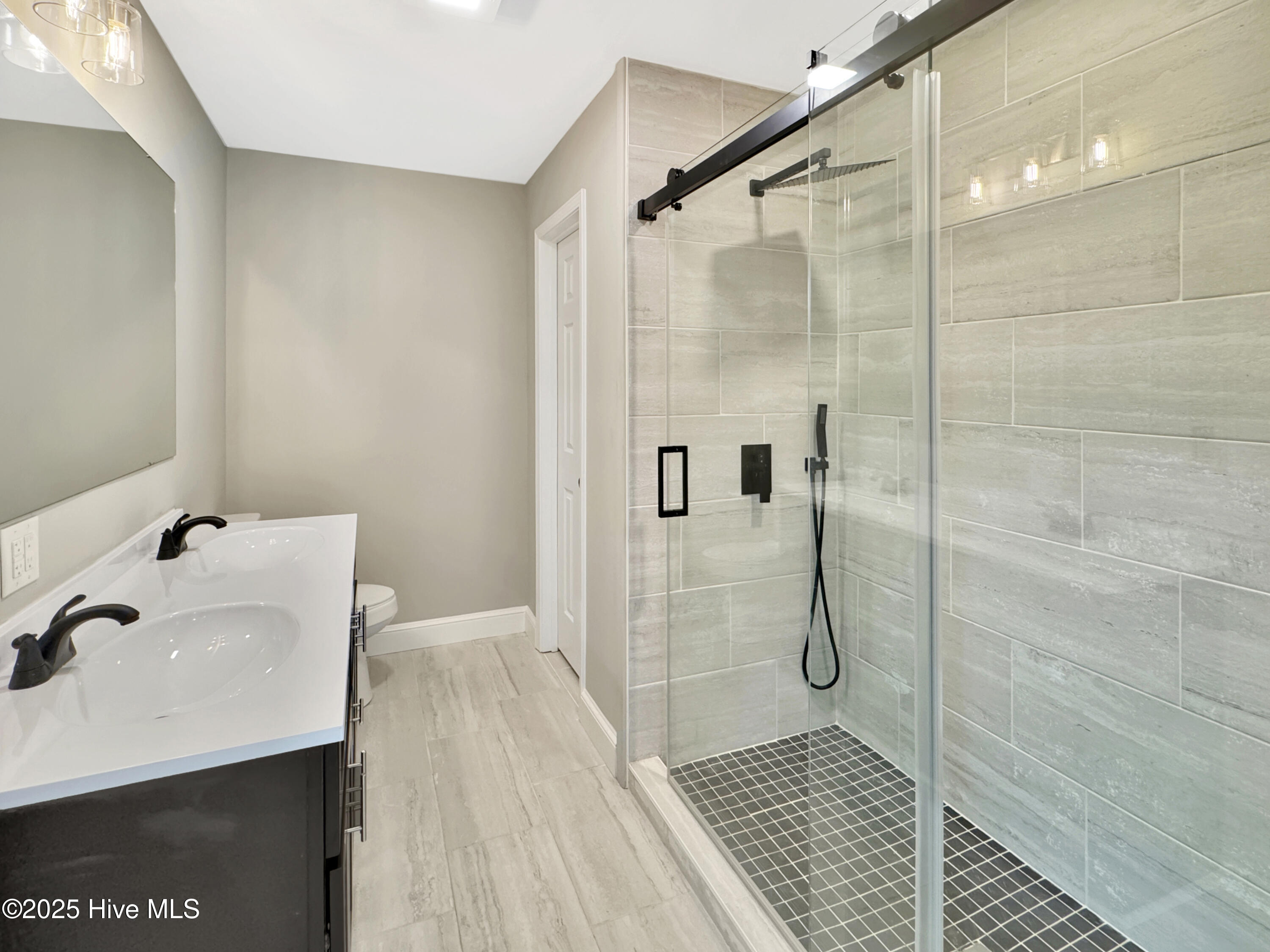 5021 Ilex Drive Property Photo 18
