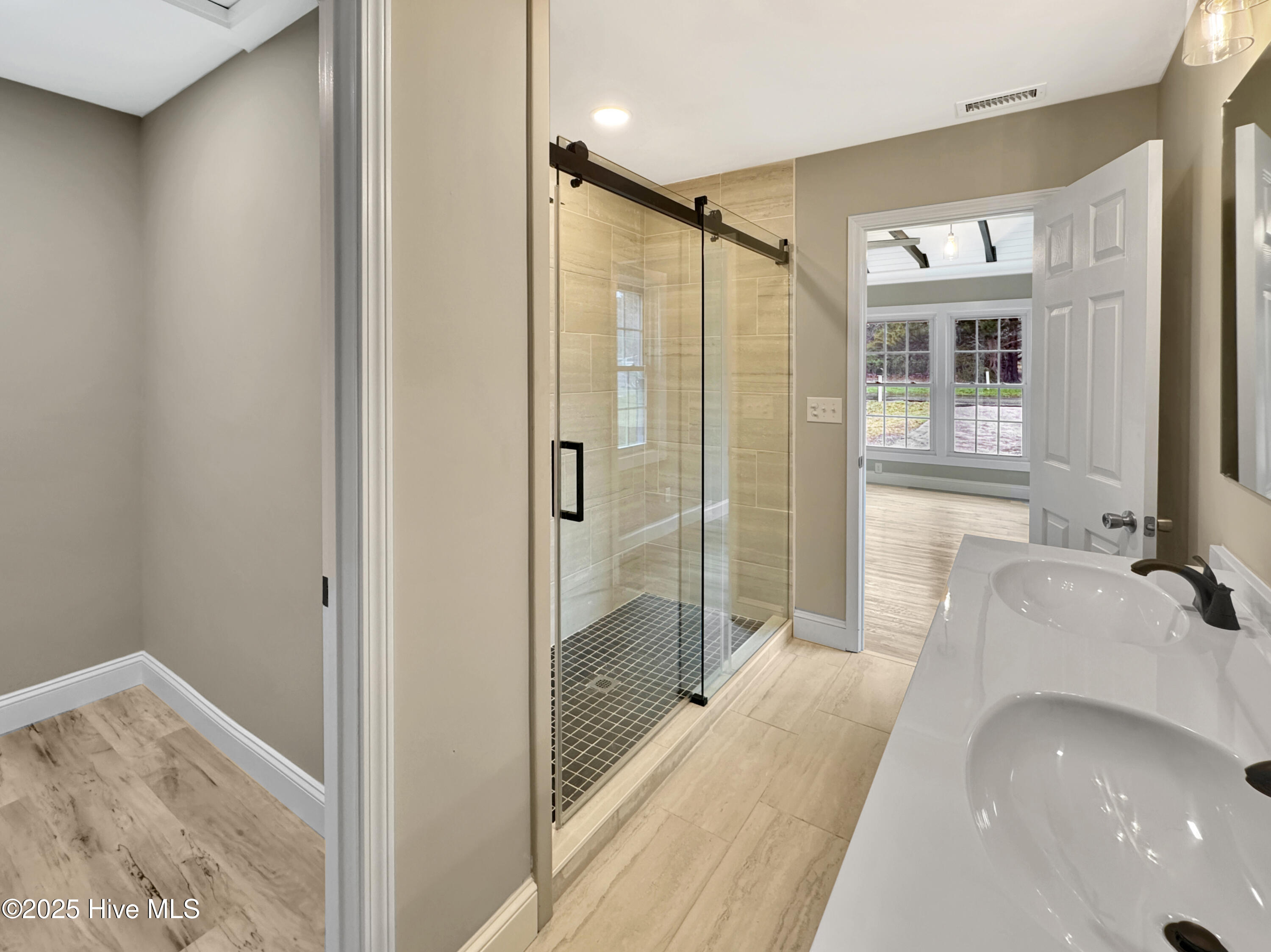 5021 Ilex Drive Property Photo 19