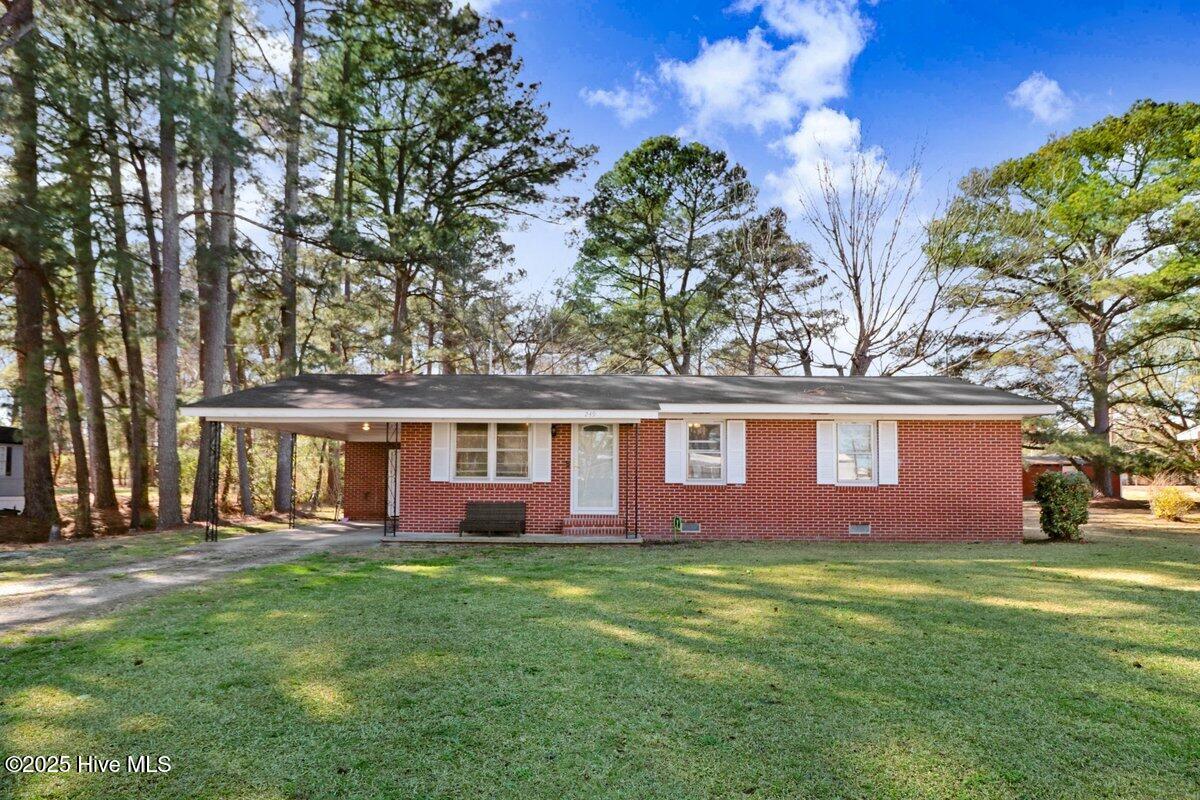 249 Belfast Avenue Property Photo